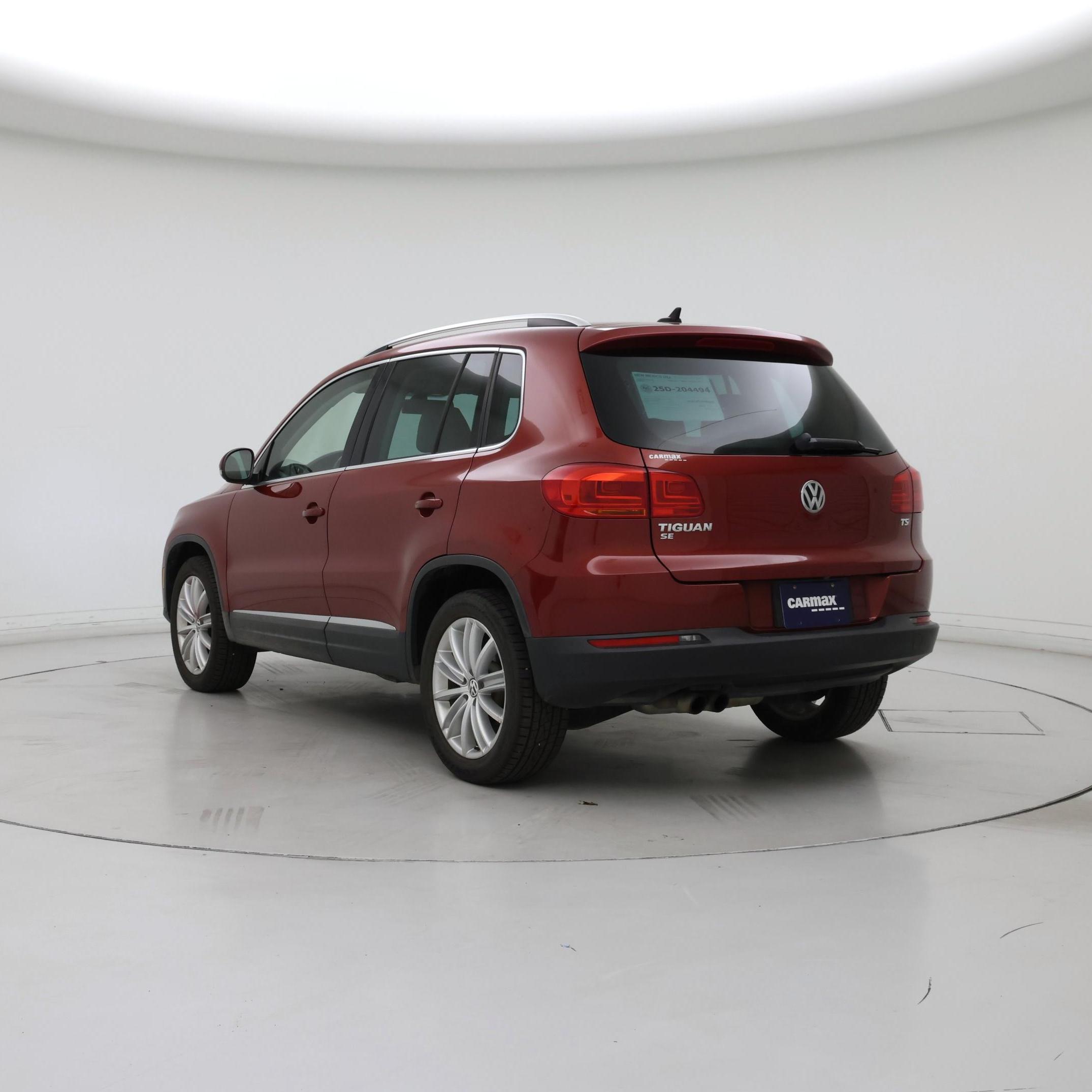 Thumbnail: 2016 Volkswagen Tiguan - 2