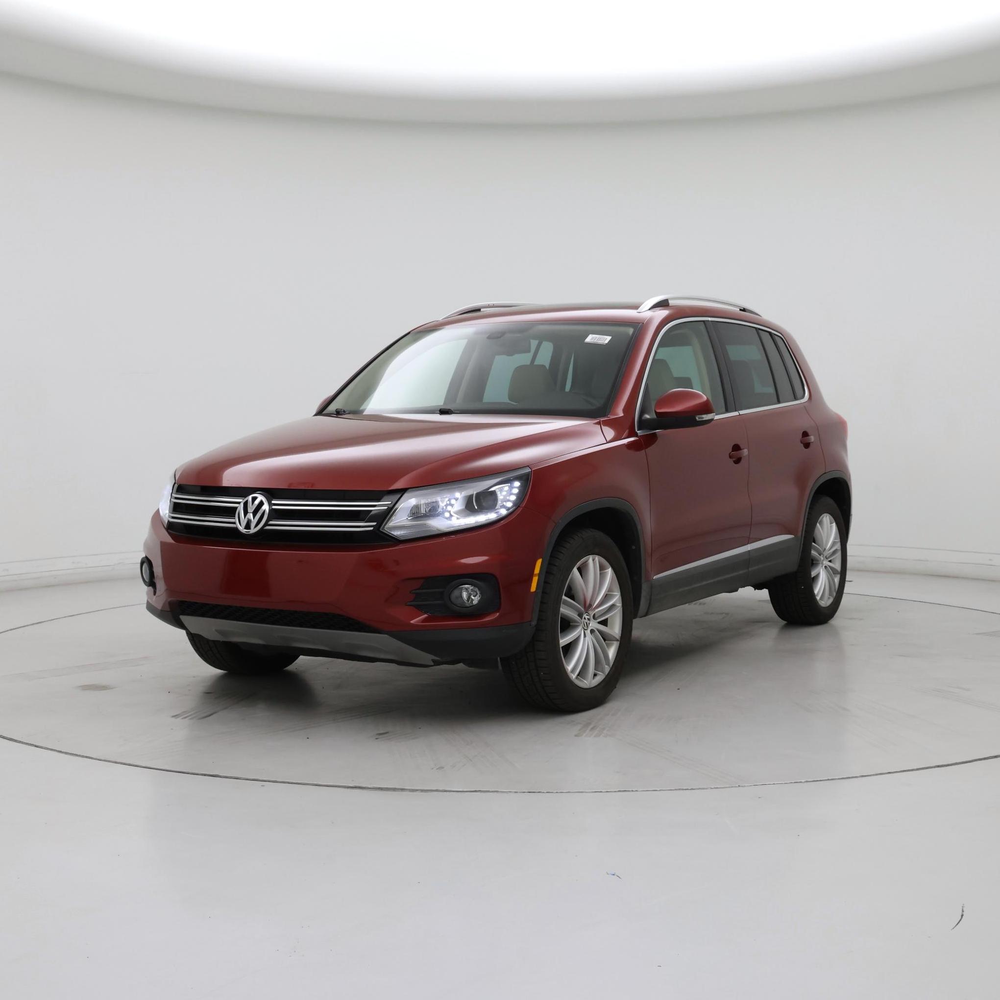 Thumbnail: 2016 Volkswagen Tiguan - 4