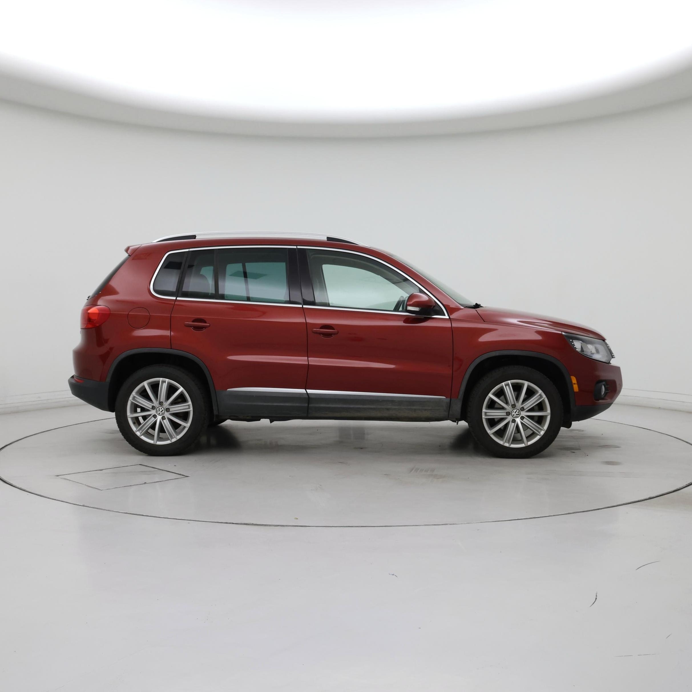 Thumbnail: 2016 Volkswagen Tiguan - 7