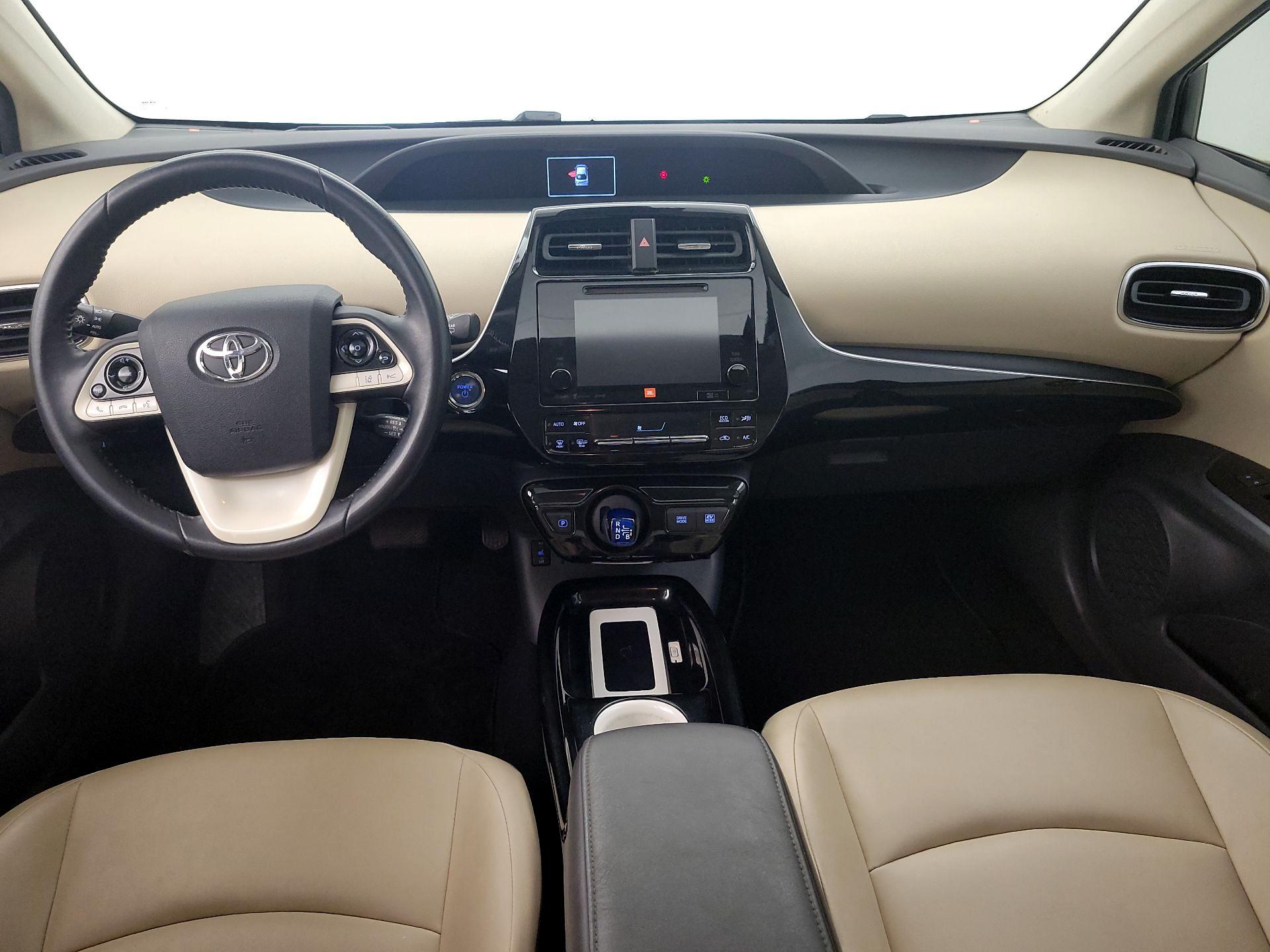 Thumbnail: 2016 Toyota Prius - 9