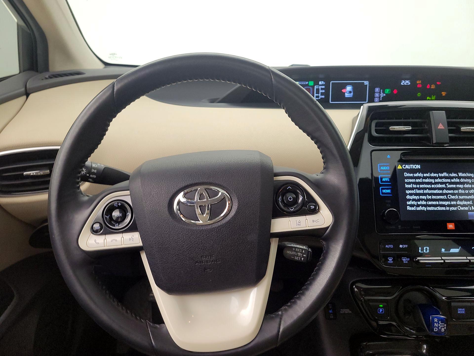 Thumbnail: 2016 Toyota Prius - 10