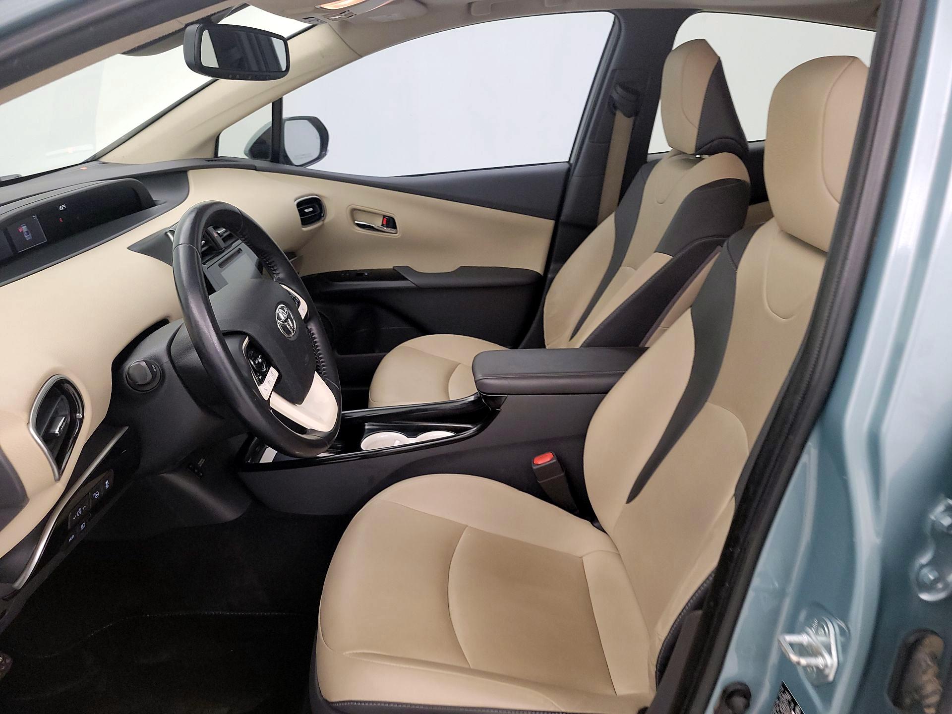 Thumbnail: 2016 Toyota Prius - 11