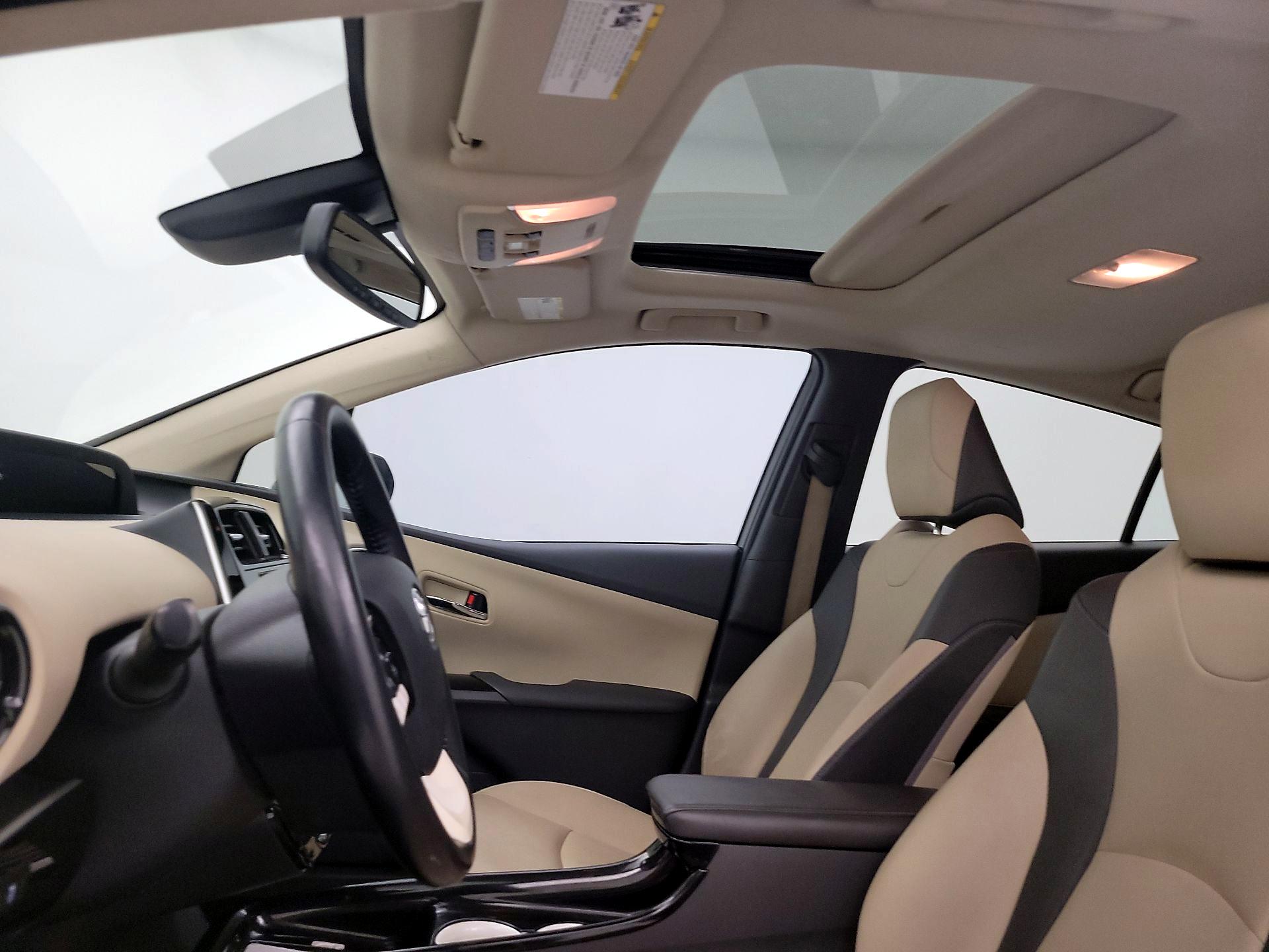 Thumbnail: 2016 Toyota Prius - 19