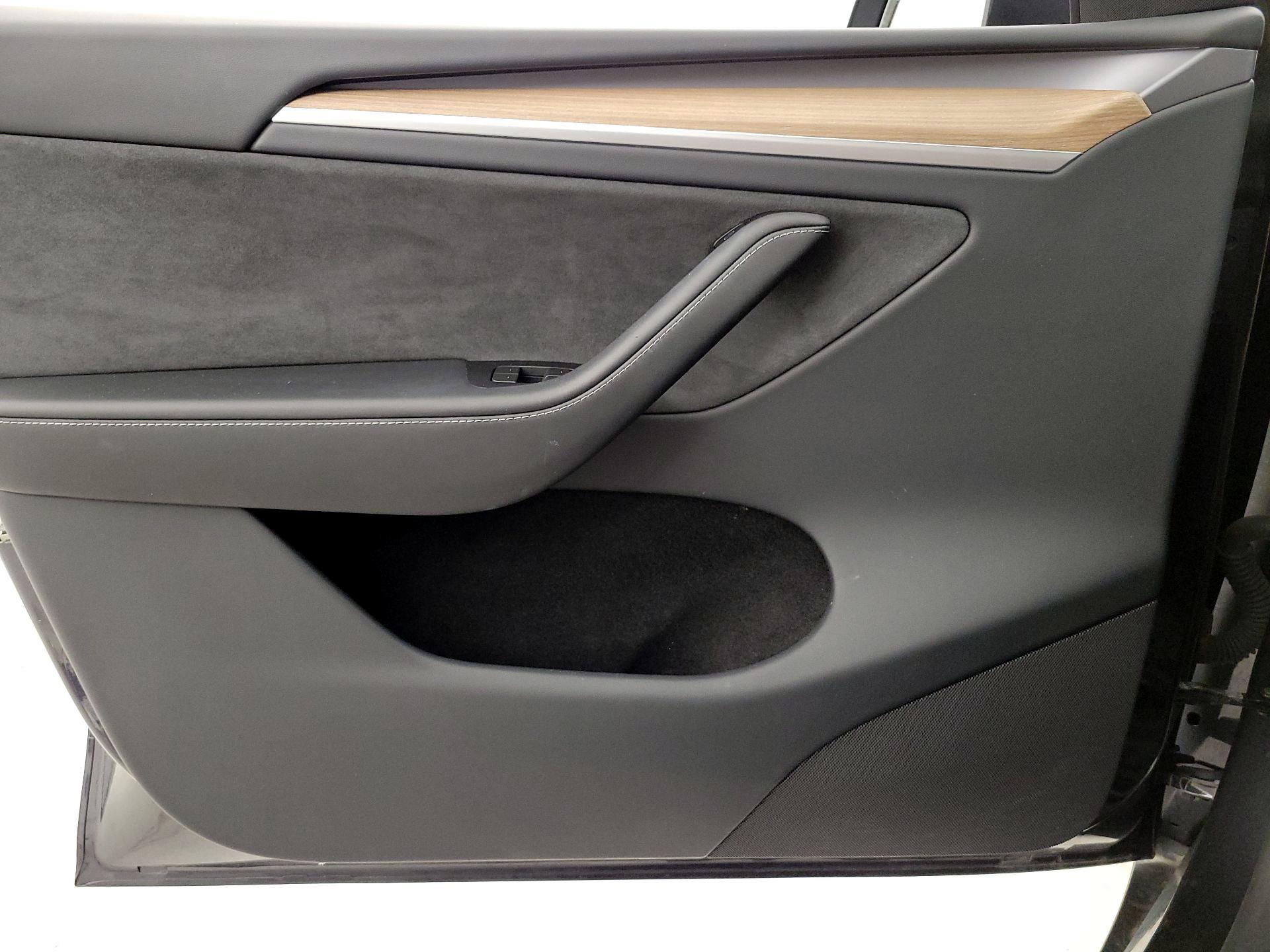 Thumbnail: 2024 Tesla Model Y - 12