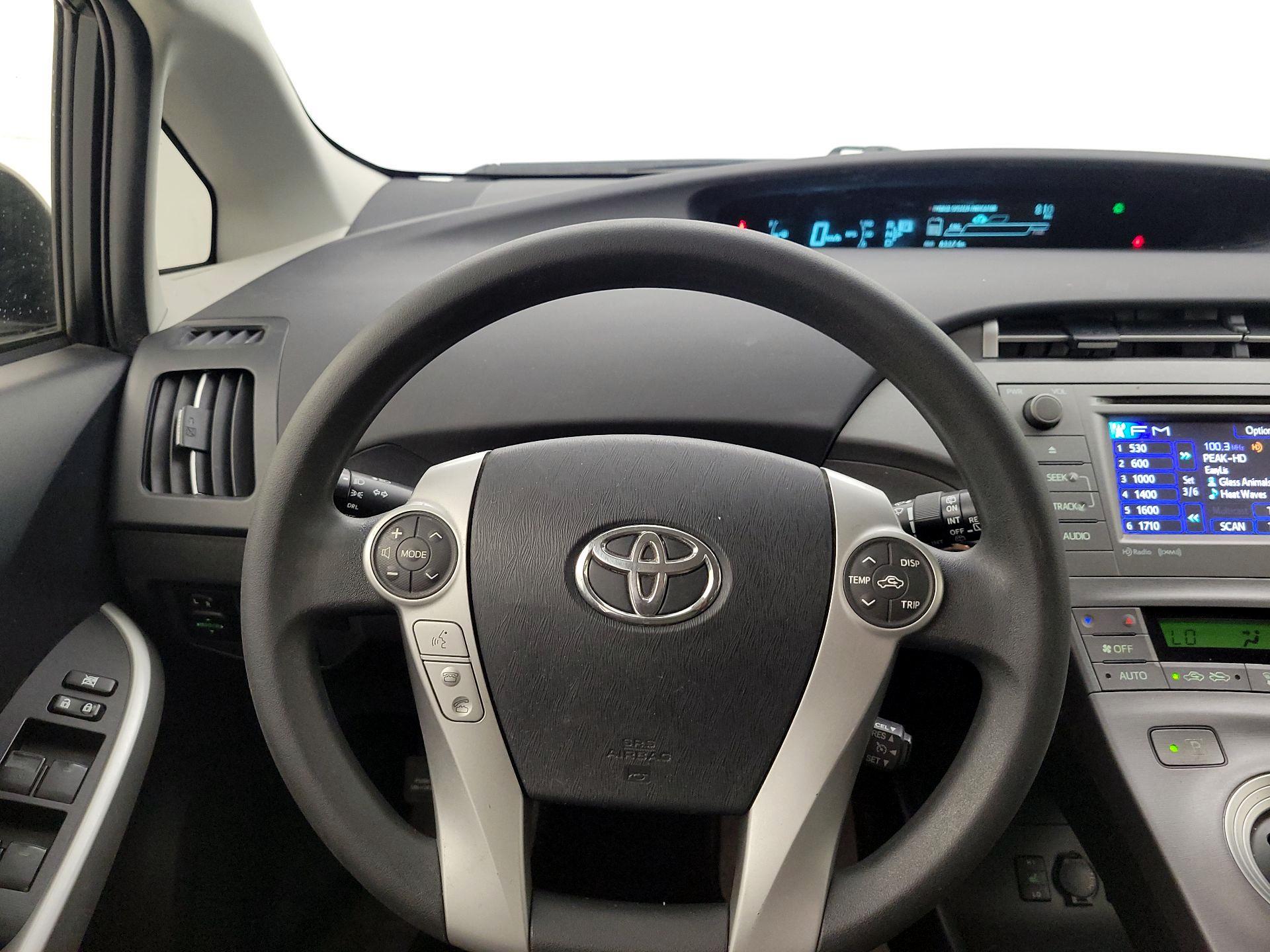 Thumbnail: 2015 Toyota Prius - 10