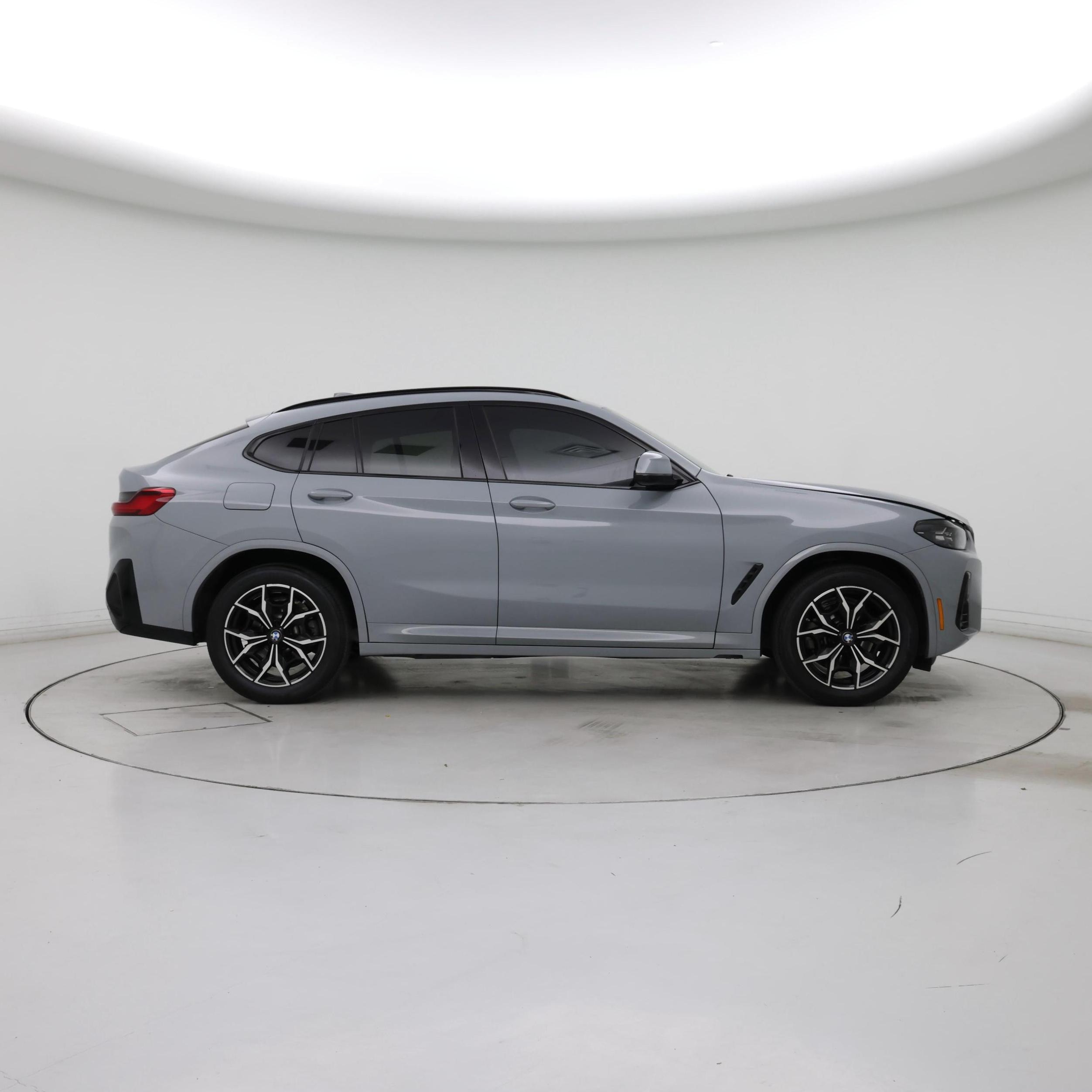 Thumbnail: 2023 BMW X4 - 7