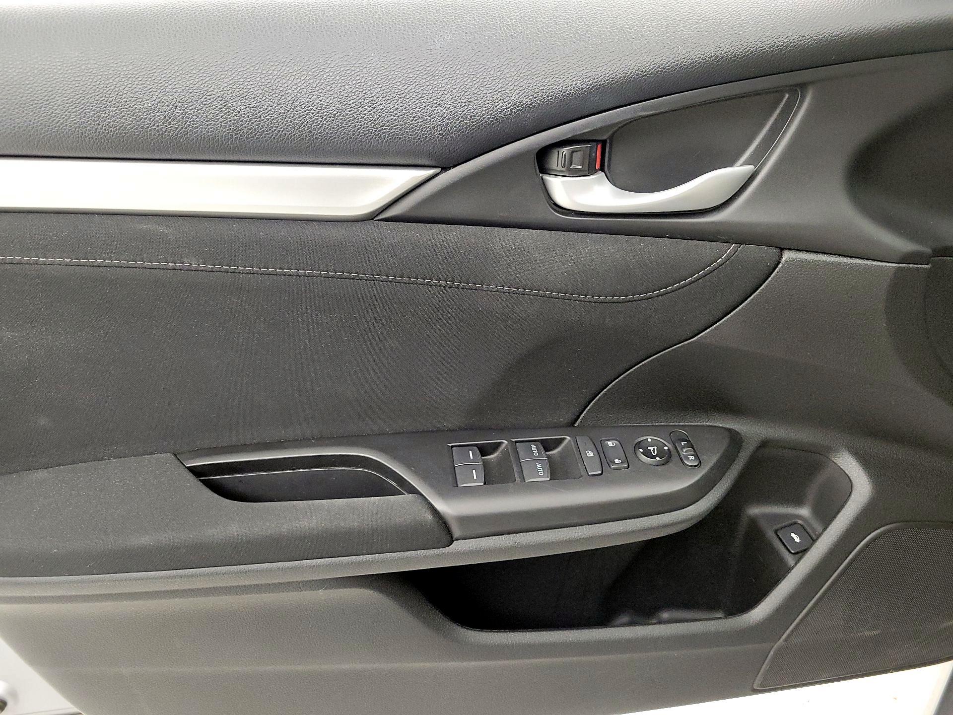 Thumbnail: 2019 Honda Civic - 12