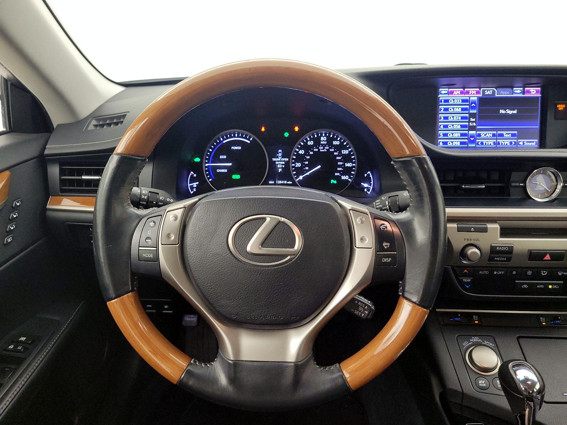 Thumbnail: 2014 Lexus ES - 10