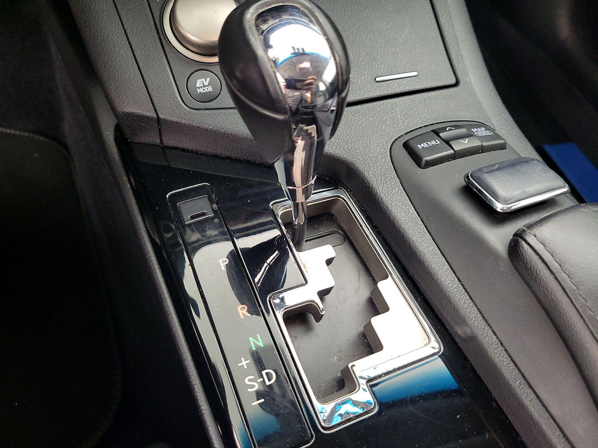 Thumbnail: 2014 Lexus ES - 17