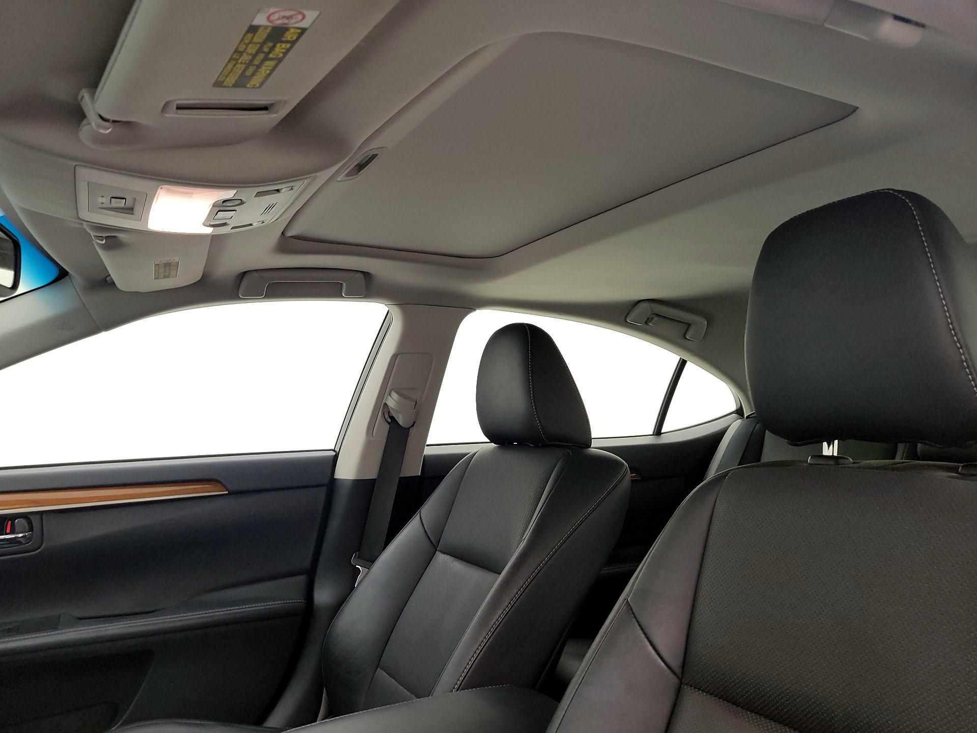 Thumbnail: 2014 Lexus ES - 19