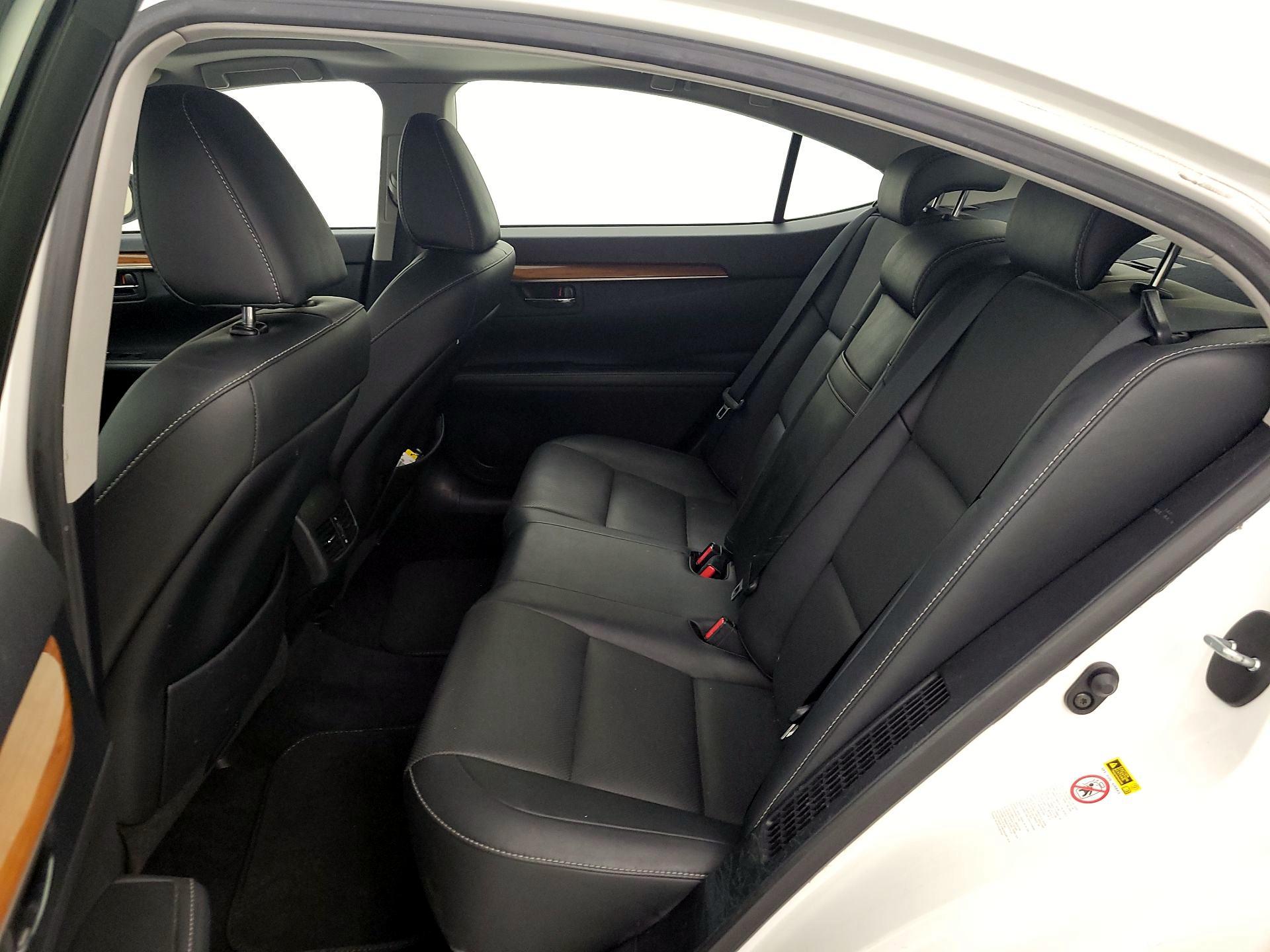Thumbnail: 2014 Lexus ES - 20