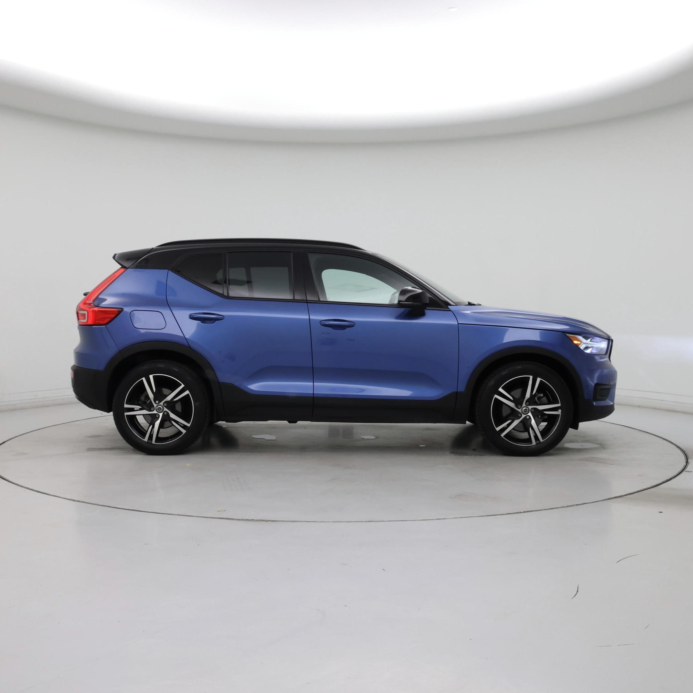 Thumbnail: 2021 Volvo XC40 - 7