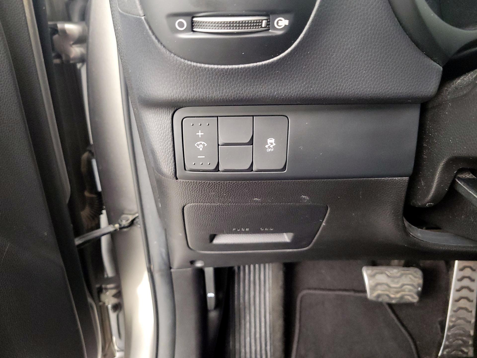 Thumbnail: 2015 Kia Soul - 13