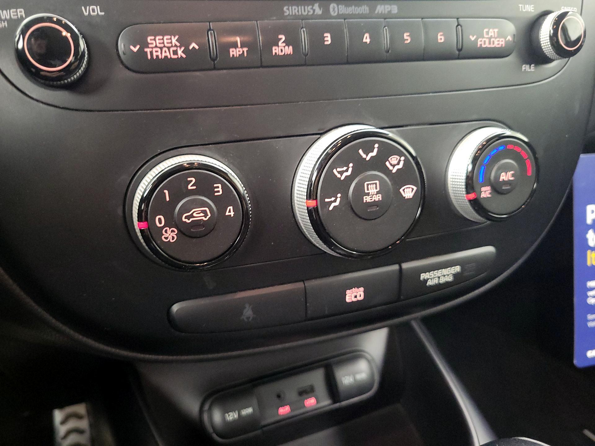 Thumbnail: 2015 Kia Soul - 15