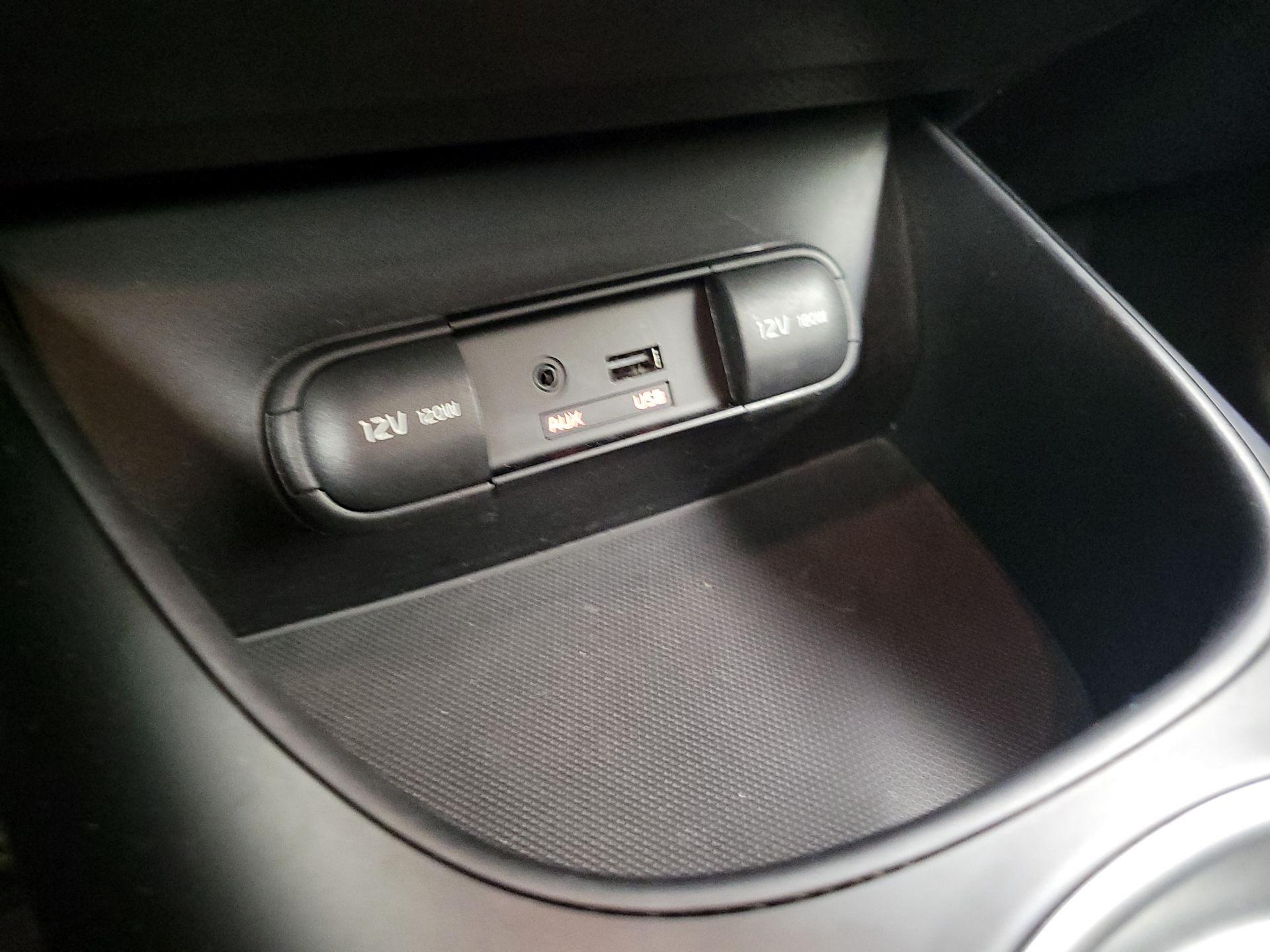 Thumbnail: 2015 Kia Soul - 17