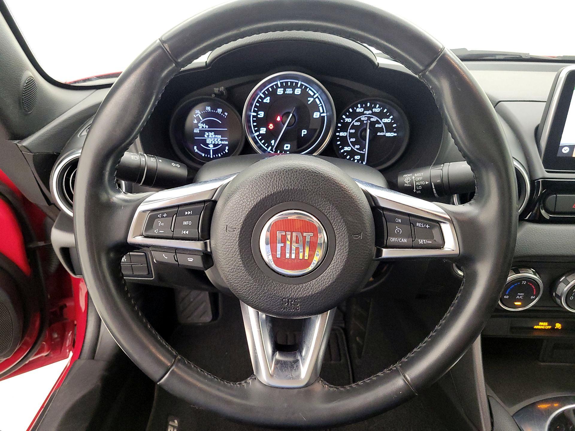 Thumbnail: 2017 Fiat 124 Spider - 10