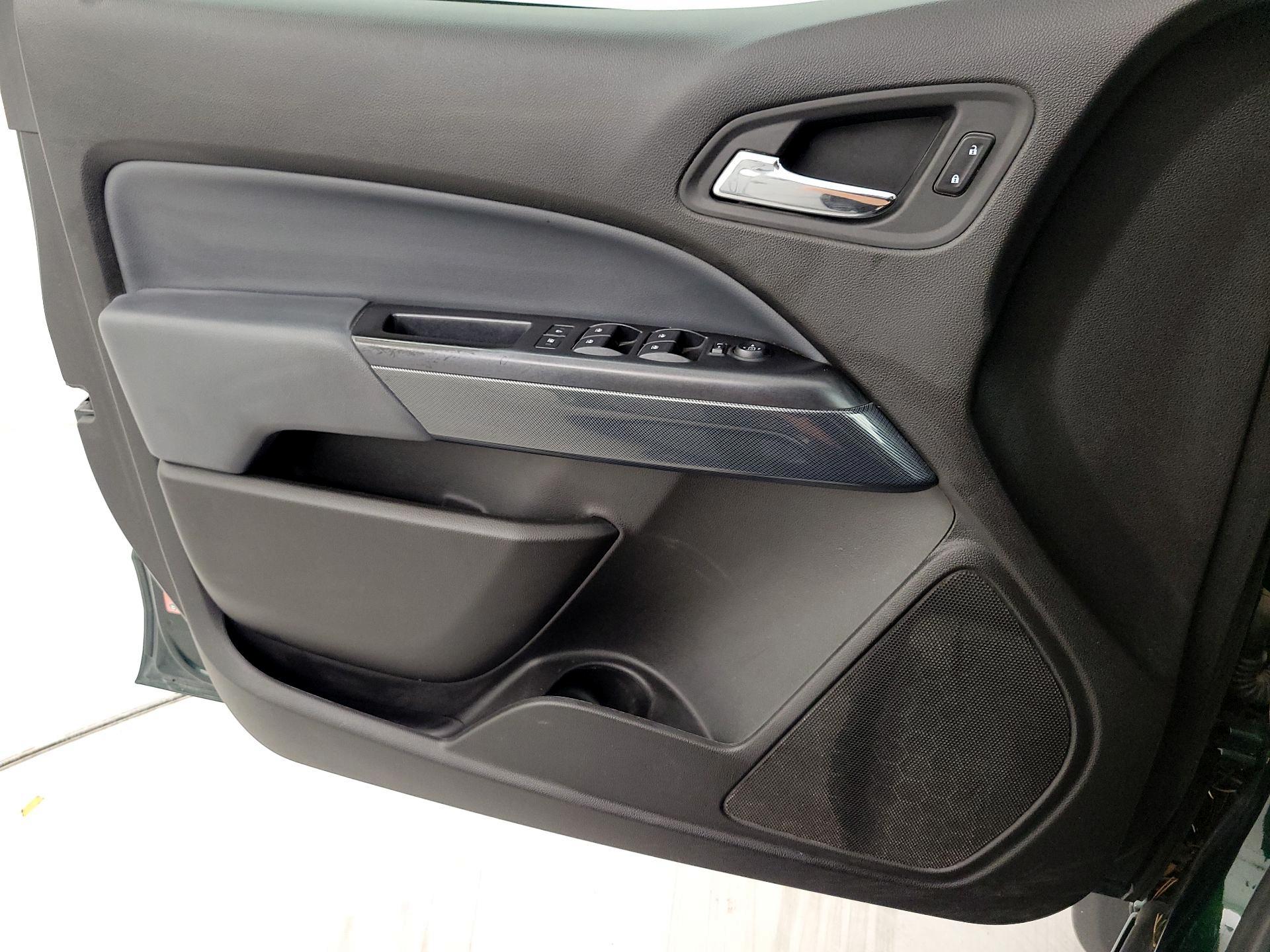 Thumbnail: 2016 Chevrolet Colorado - 12