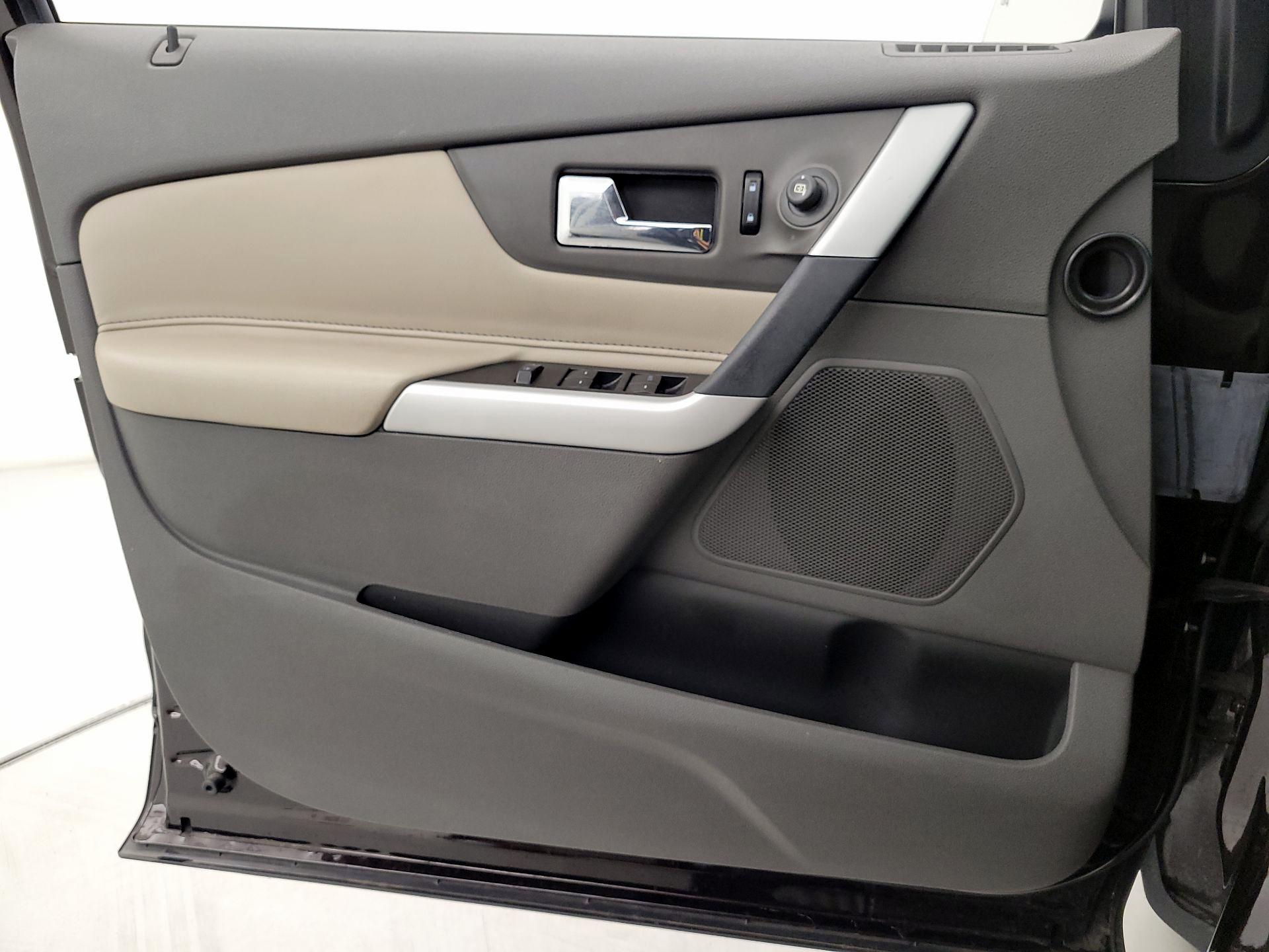 Thumbnail: 2013 Ford Edge - 12