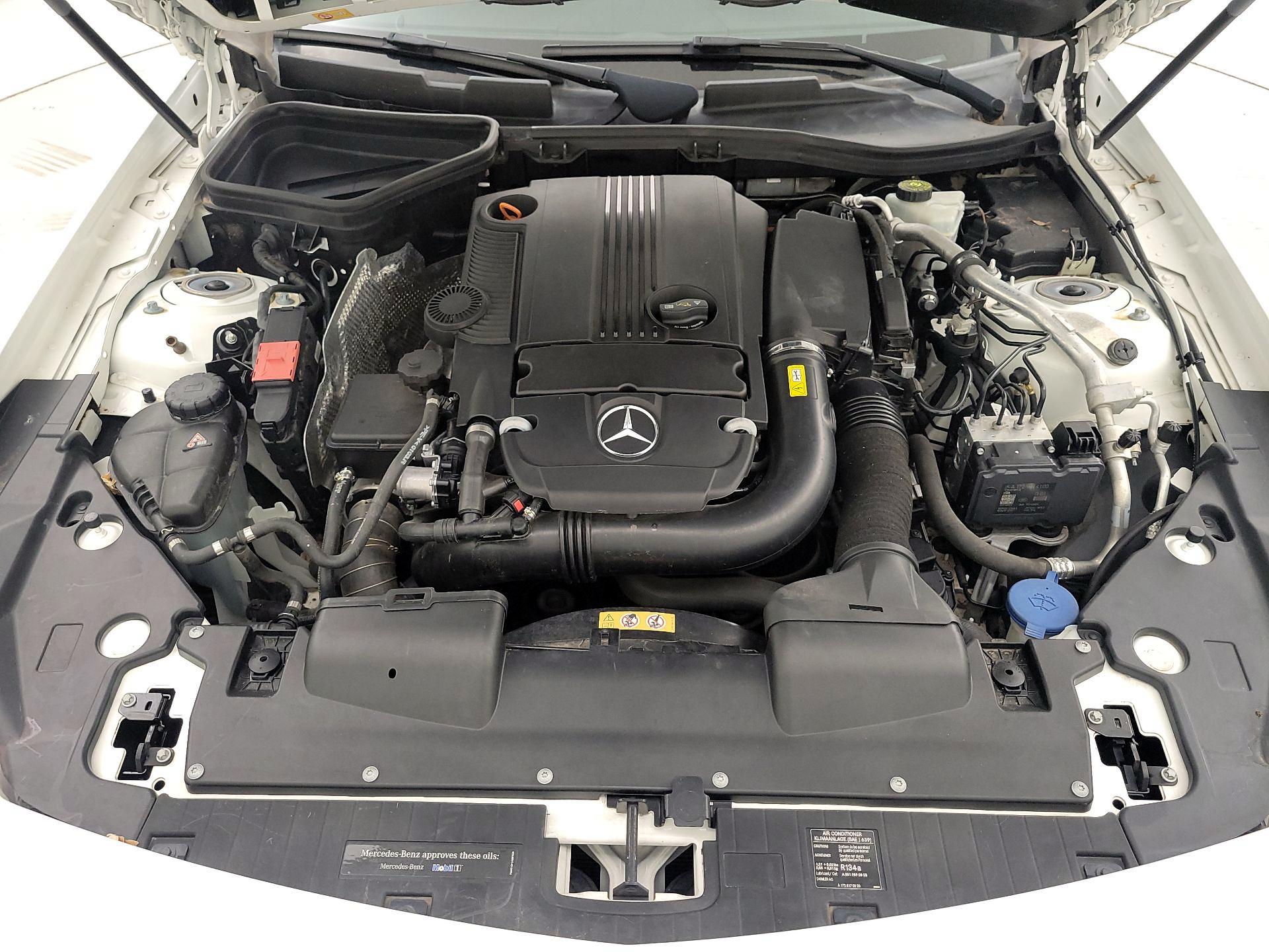 Thumbnail: 2015 Mercedes-Benz SLK - 20
