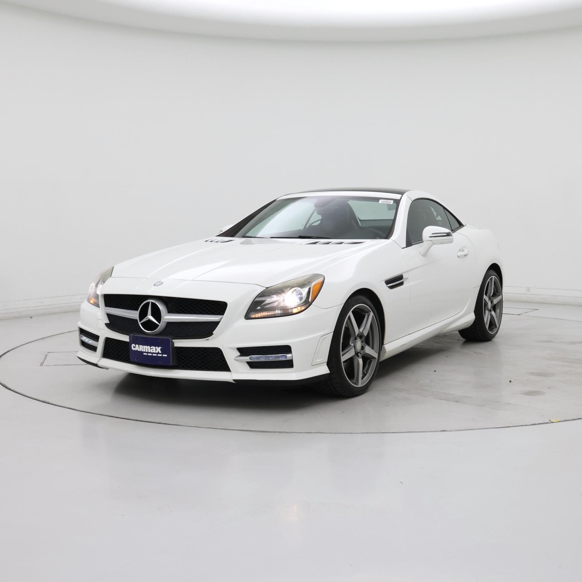 Thumbnail: 2015 Mercedes-Benz SLK - 4