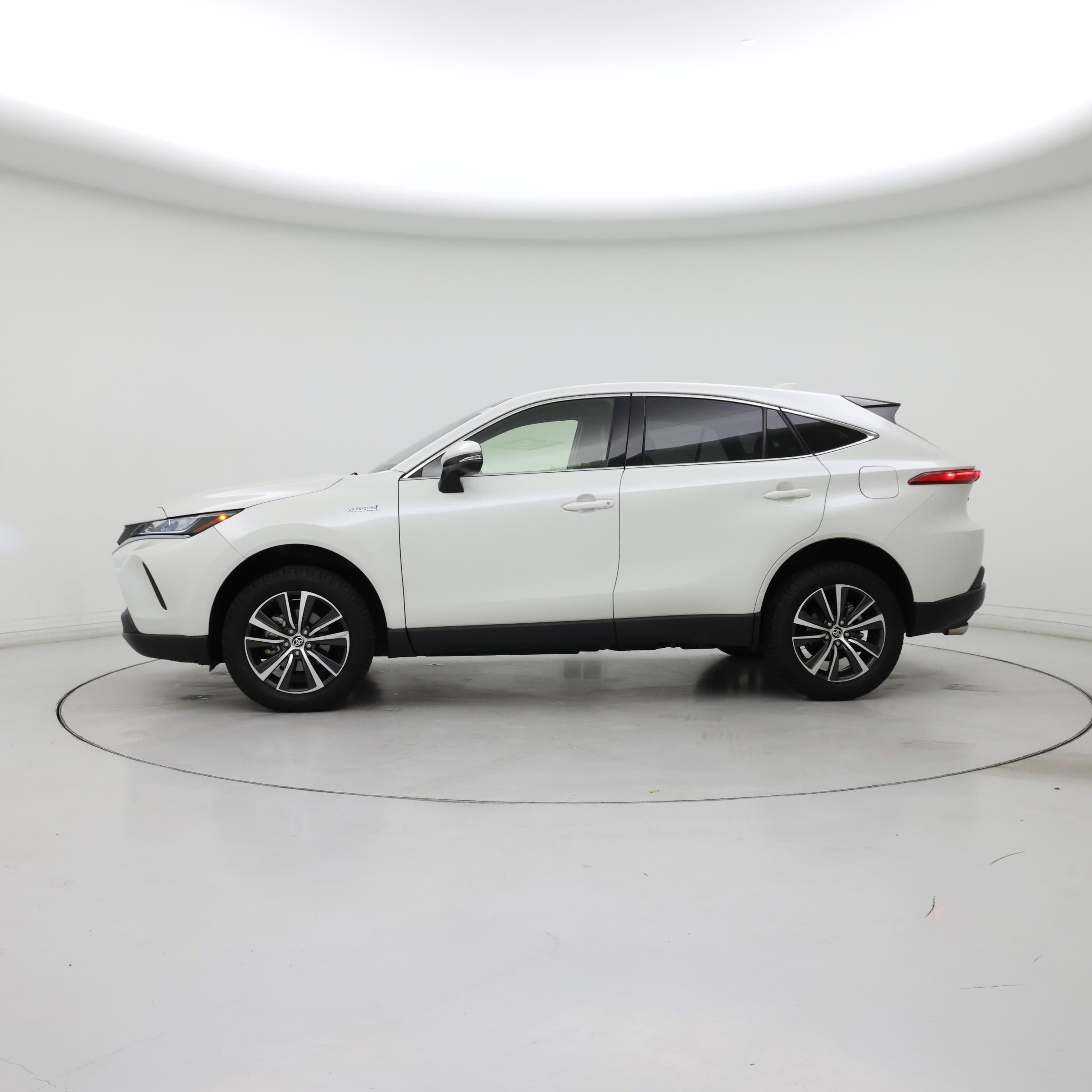 Thumbnail: 2021 Toyota Venza - 3