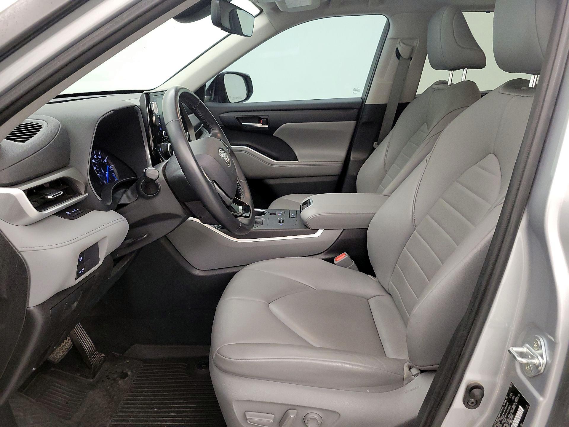 Thumbnail: 2021 Toyota Highlander - 11