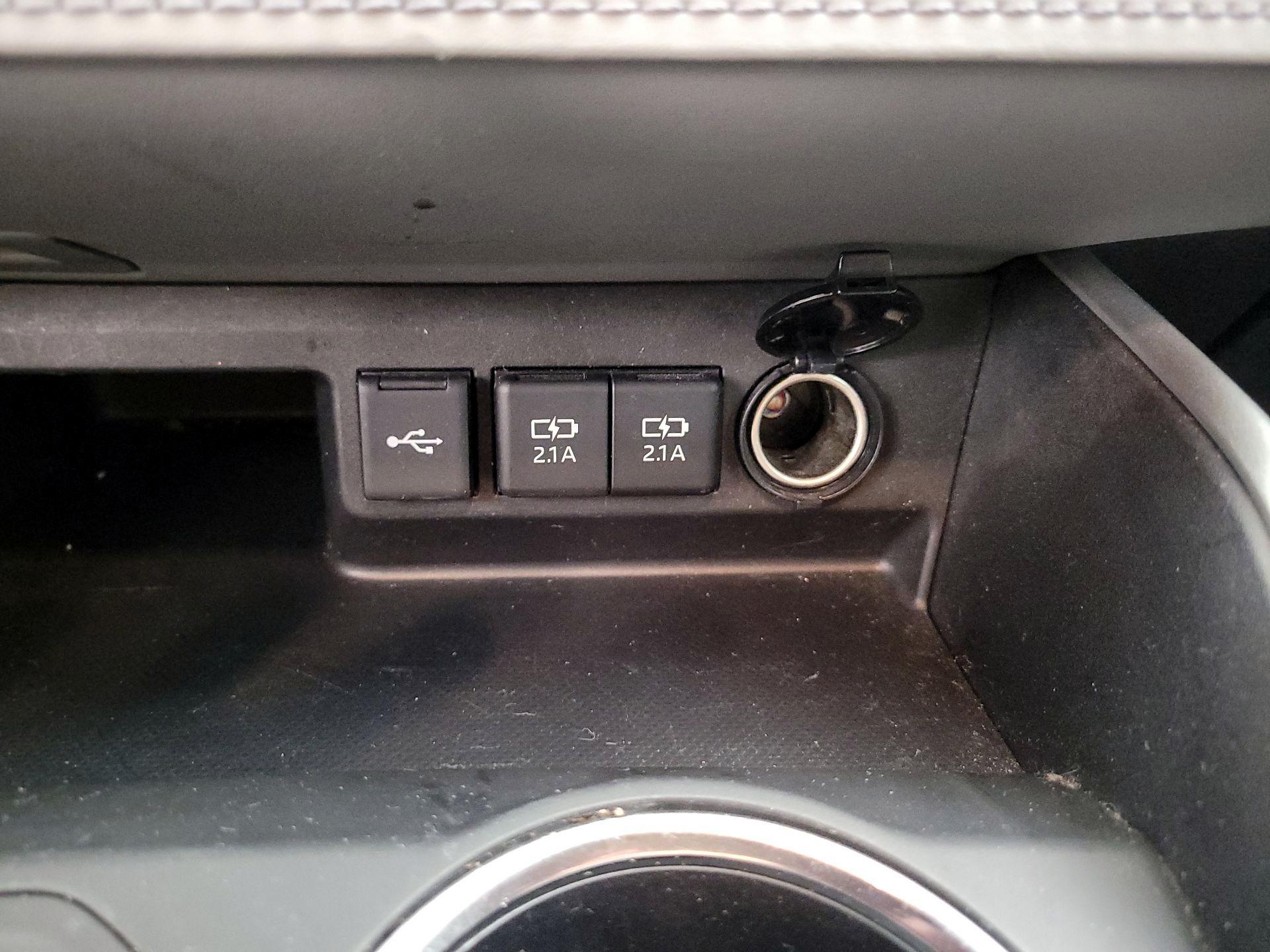 Thumbnail: 2021 Toyota Highlander - 19
