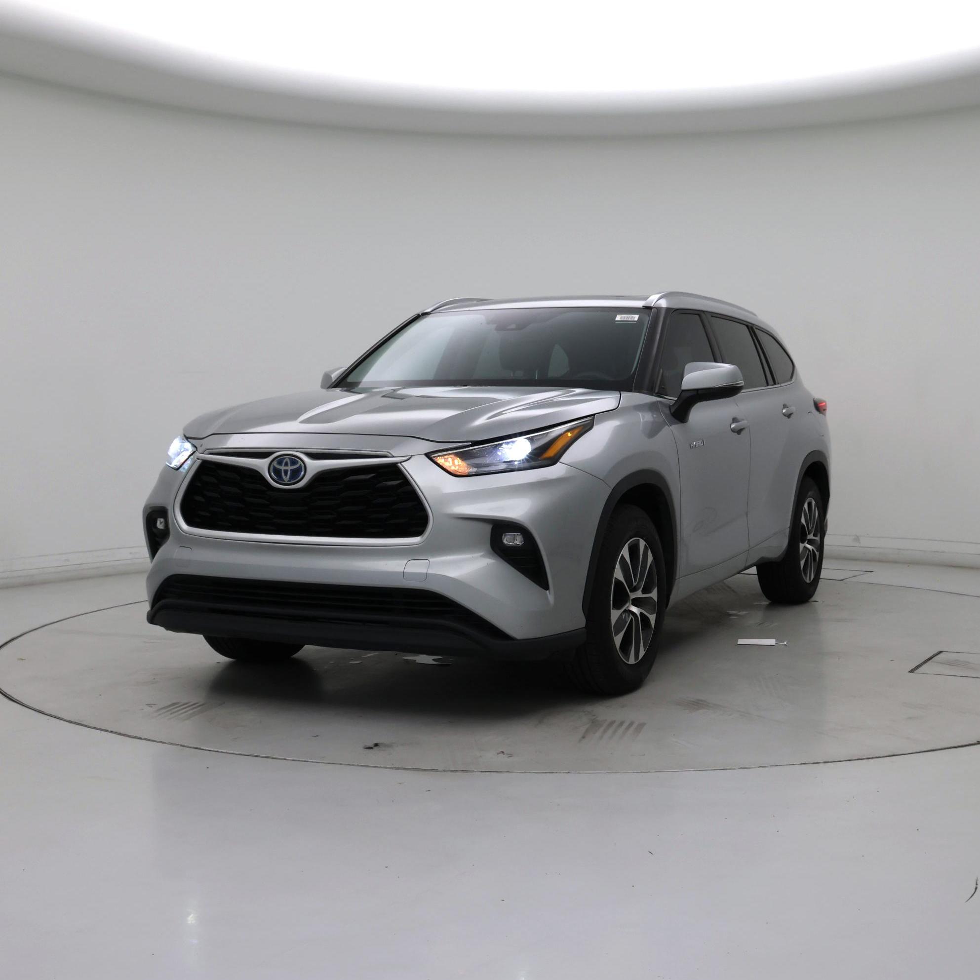 Thumbnail: 2021 Toyota Highlander - 4