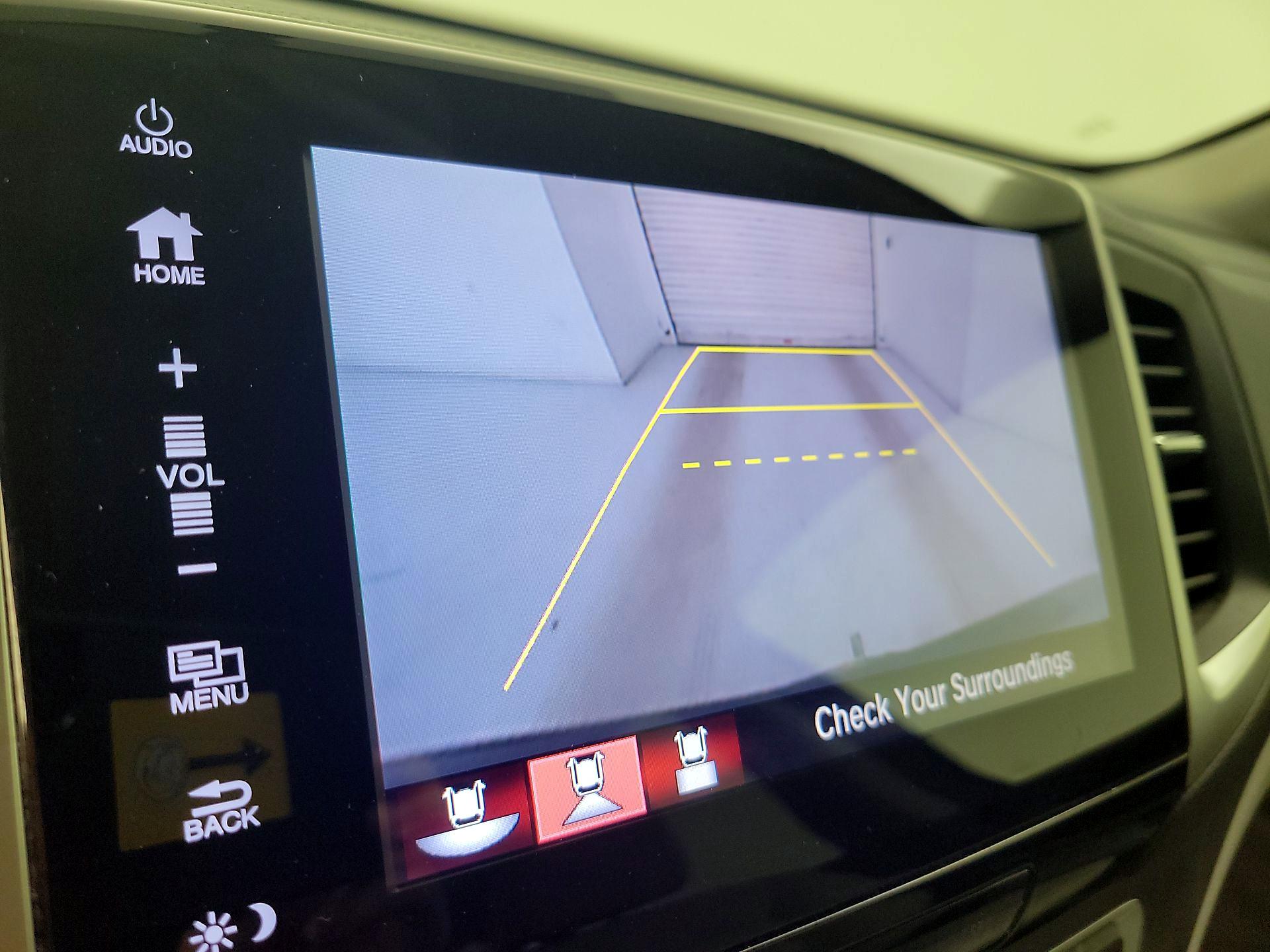 Thumbnail: 2018 Honda Pilot - 14