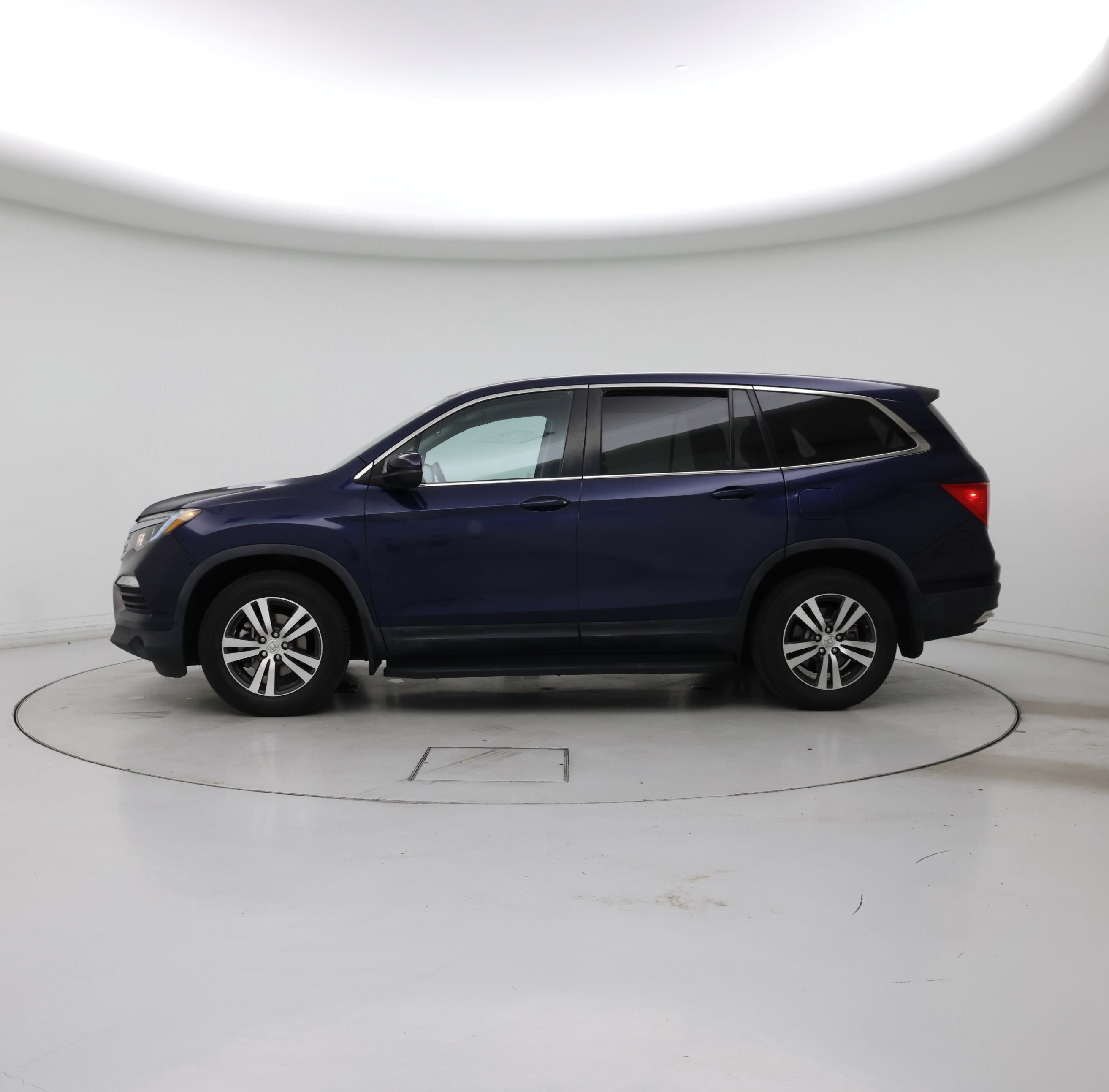 Thumbnail: 2018 Honda Pilot - 3