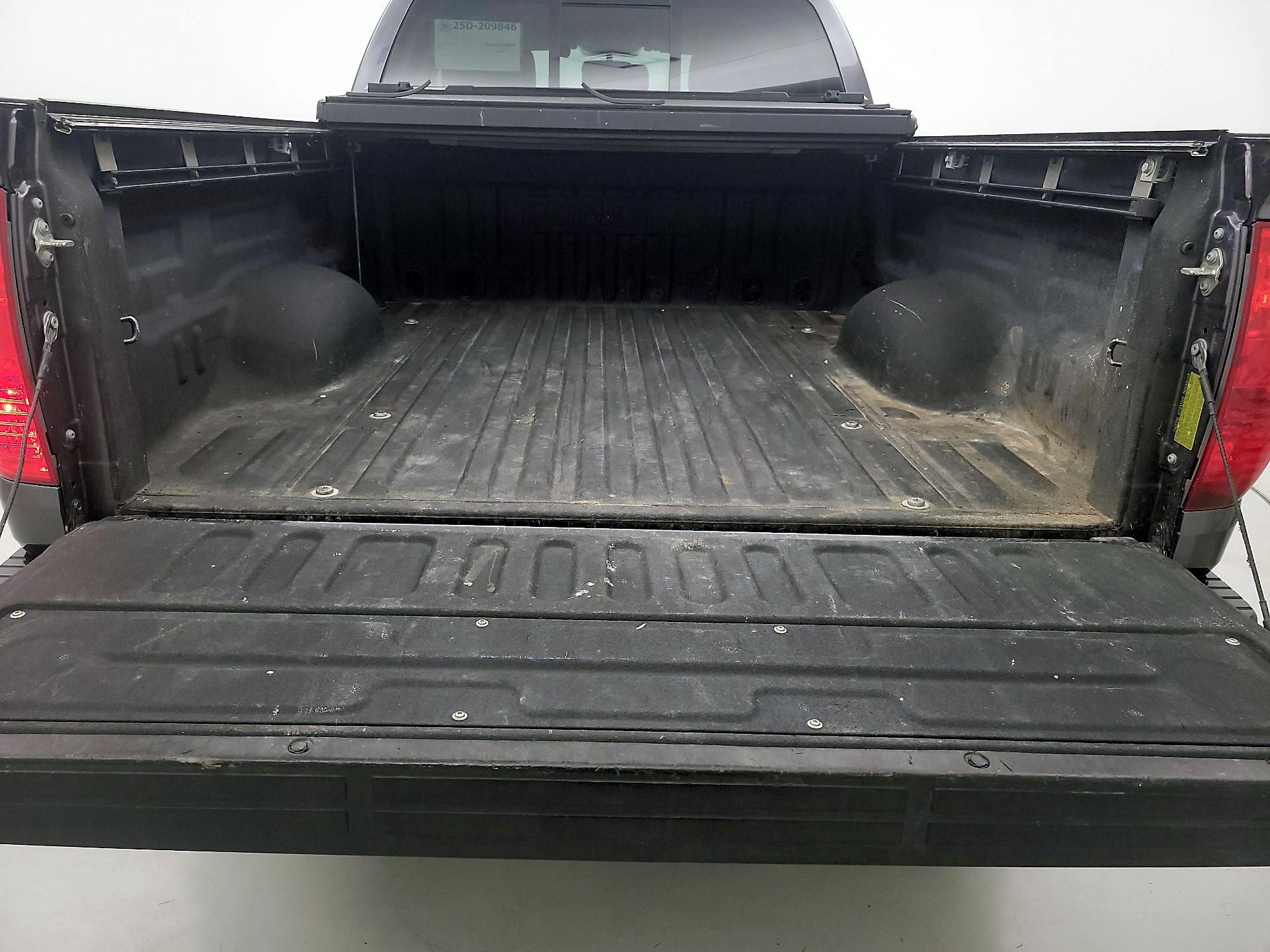 Thumbnail: 2017 Toyota Tundra - 20