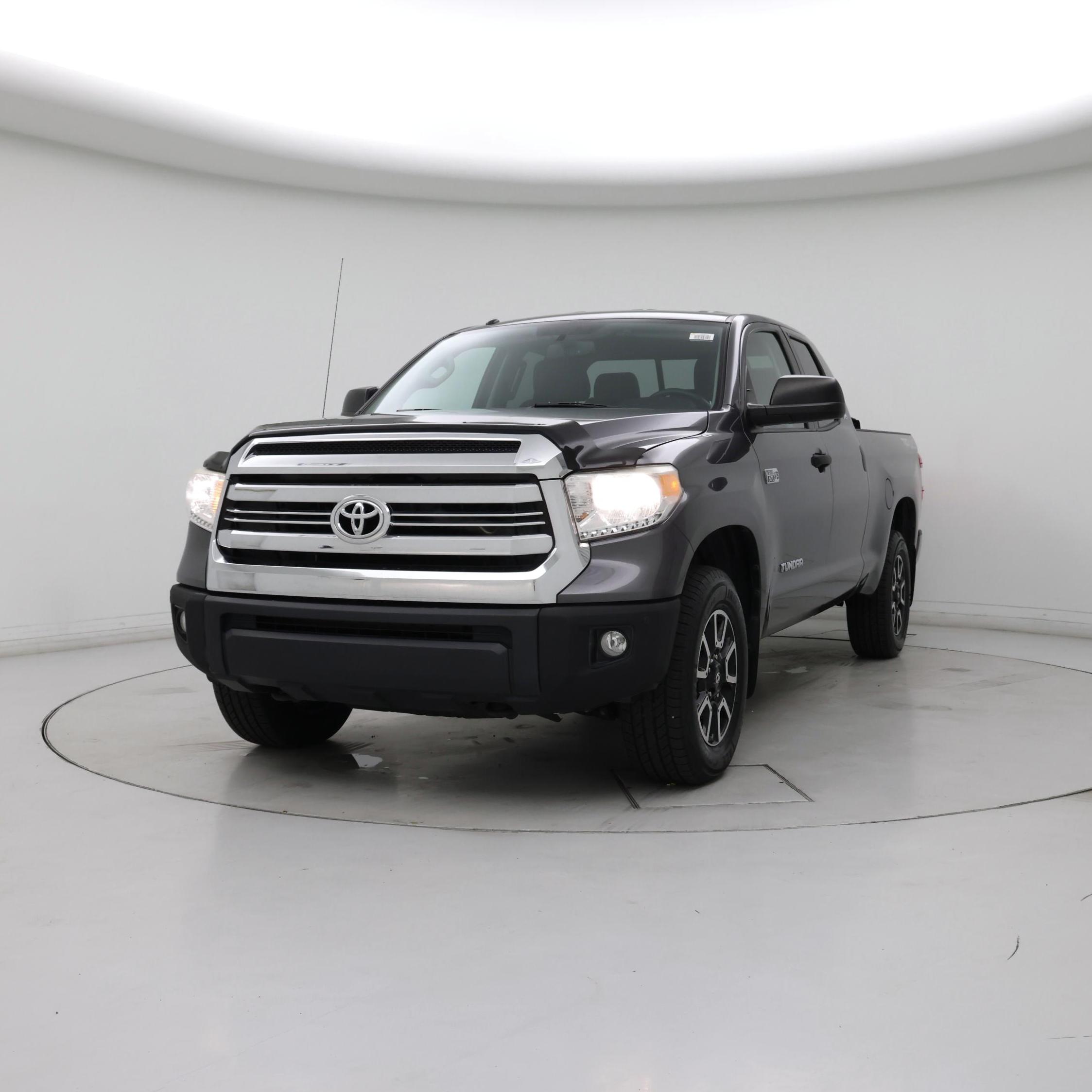 Thumbnail: 2017 Toyota Tundra - 4