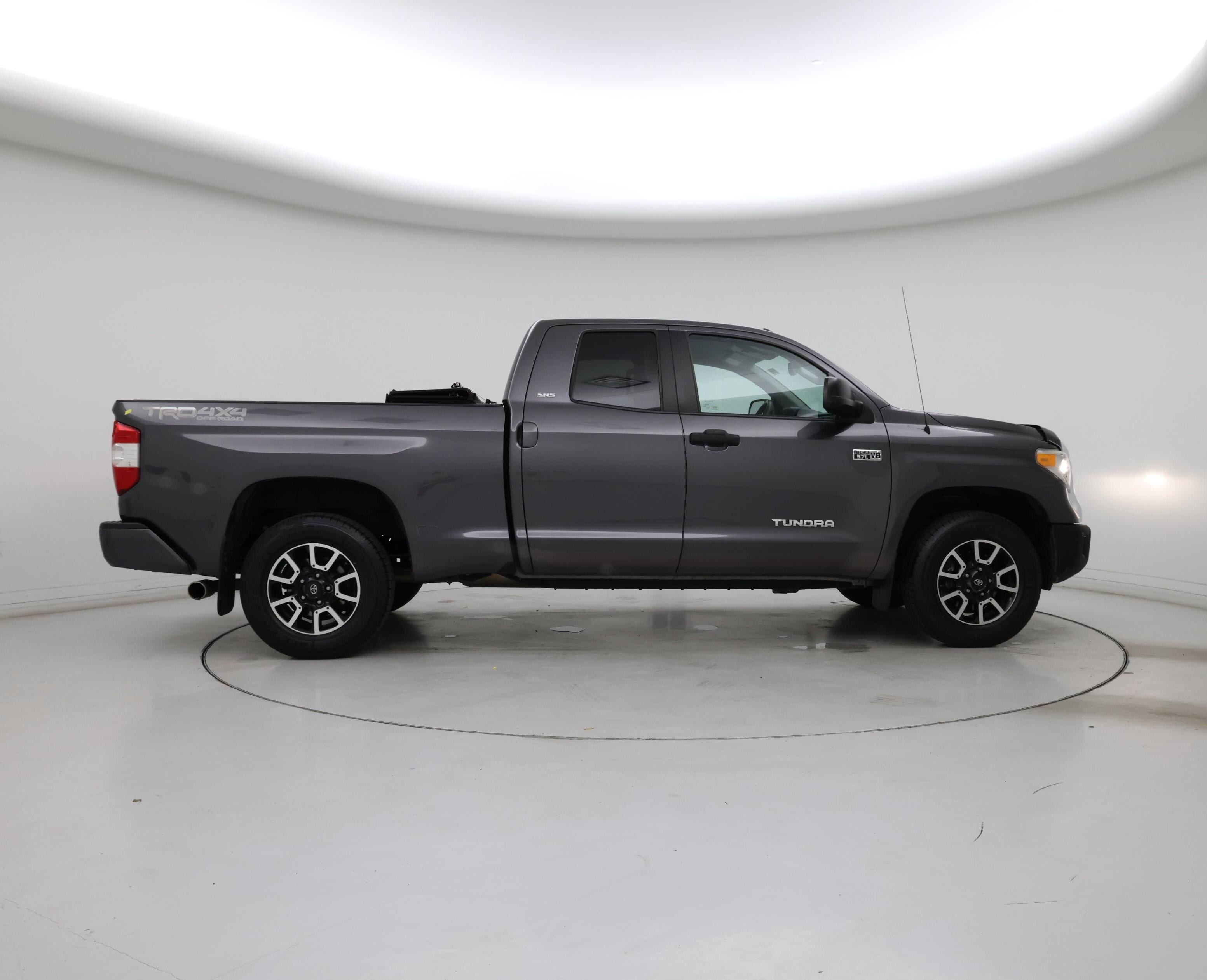 Thumbnail: 2017 Toyota Tundra - 7