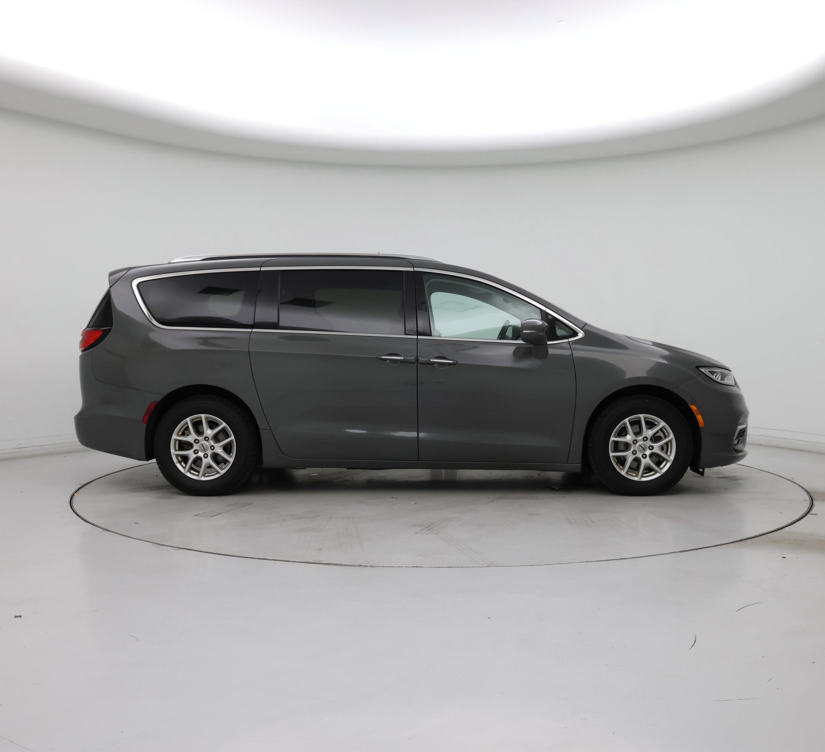Thumbnail: 2021 Chrysler Pacifica - 7