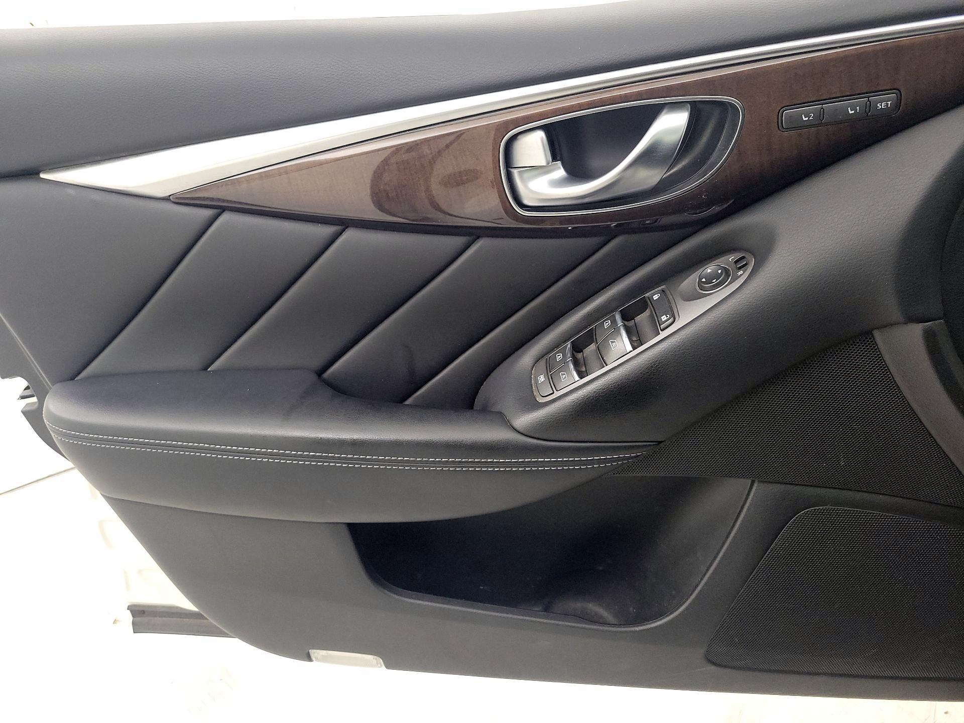 Thumbnail: 2016 INFINITI  - 12