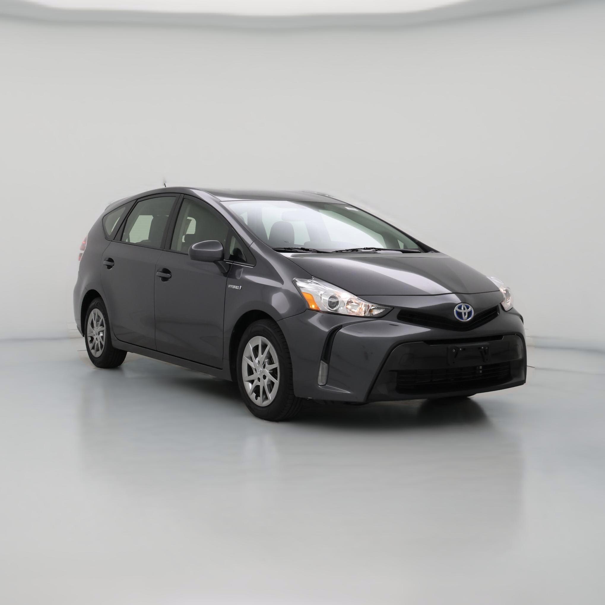 Thumbnail: 2015 Toyota Prius v - 1