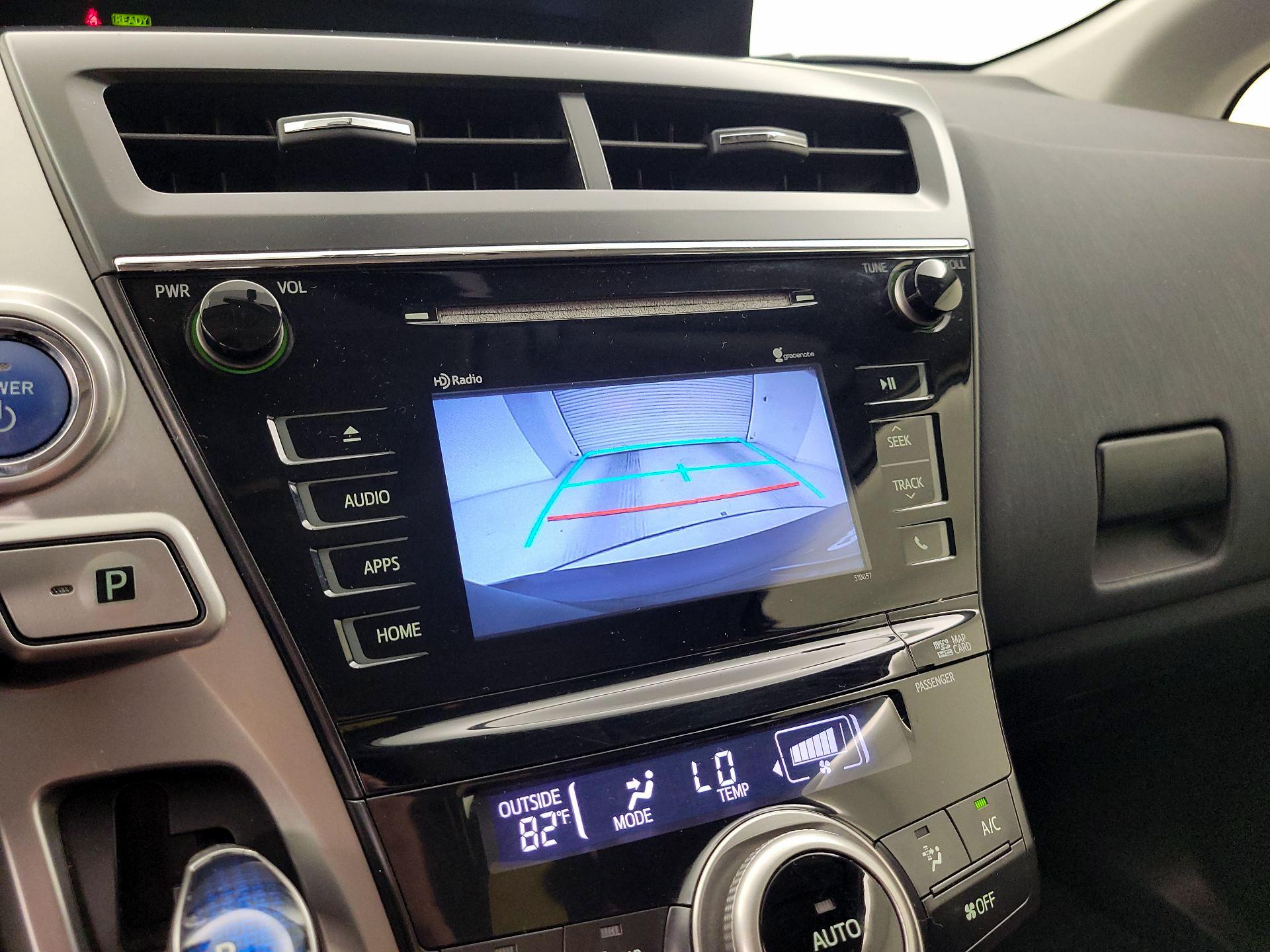 Thumbnail: 2015 Toyota Prius v - 15