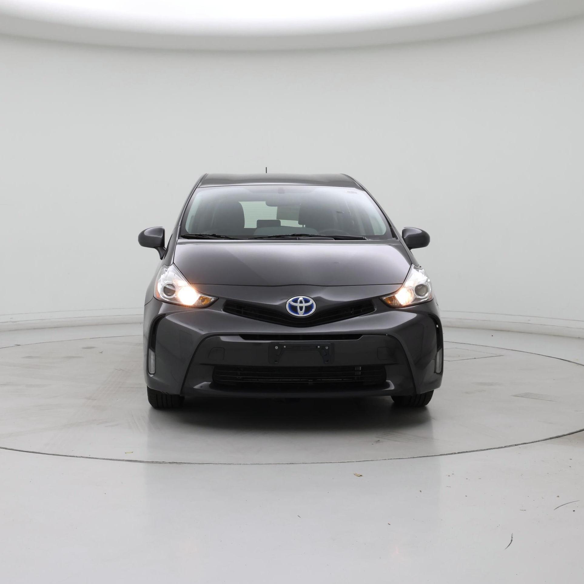 Thumbnail: 2015 Toyota Prius v - 5