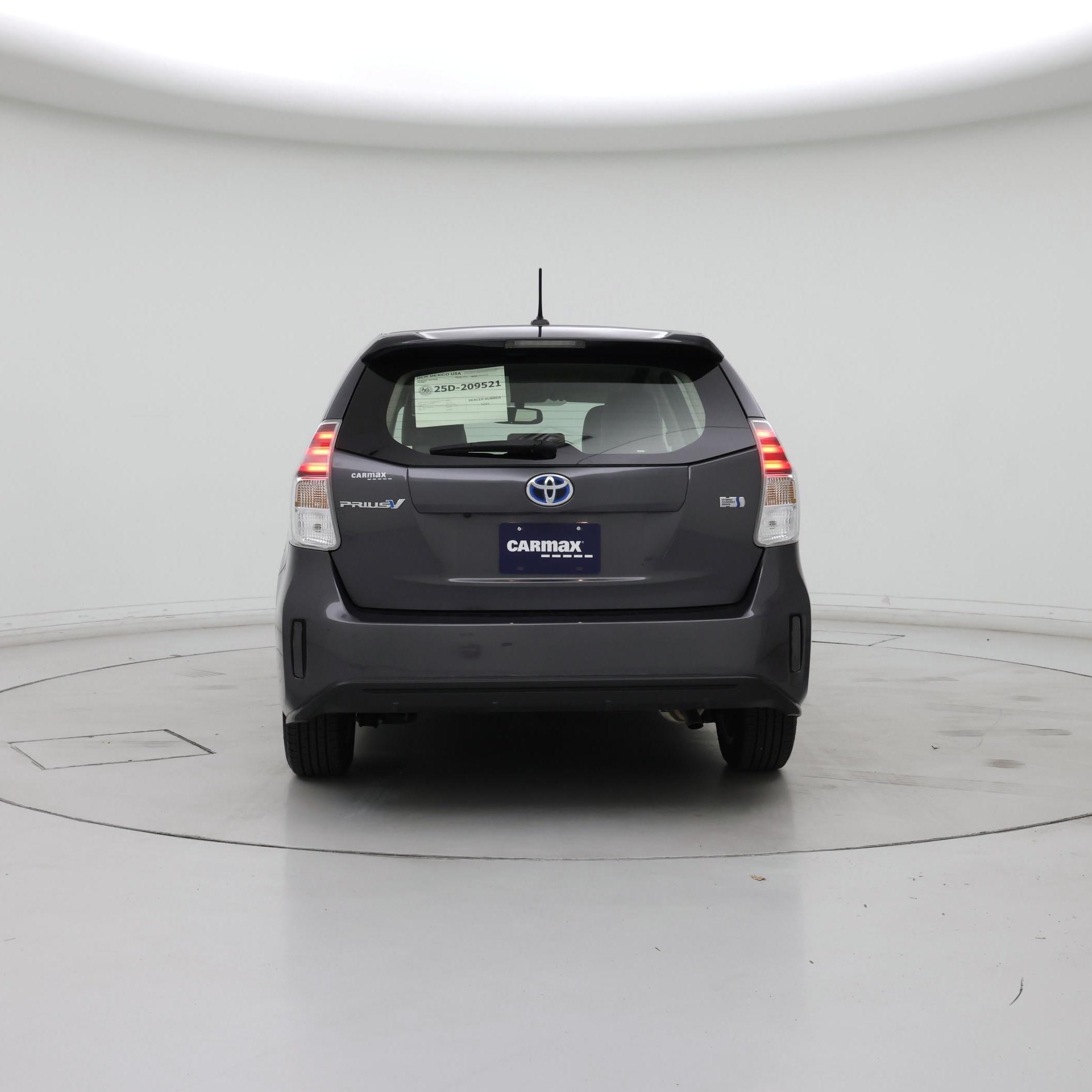 Thumbnail: 2015 Toyota Prius v - 6