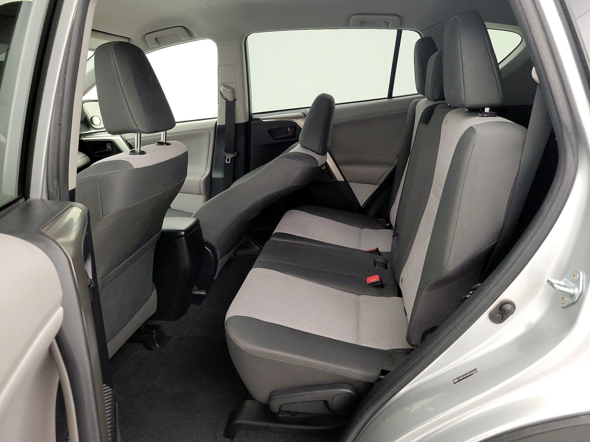 Thumbnail: 2013 Toyota RAV4 - 19