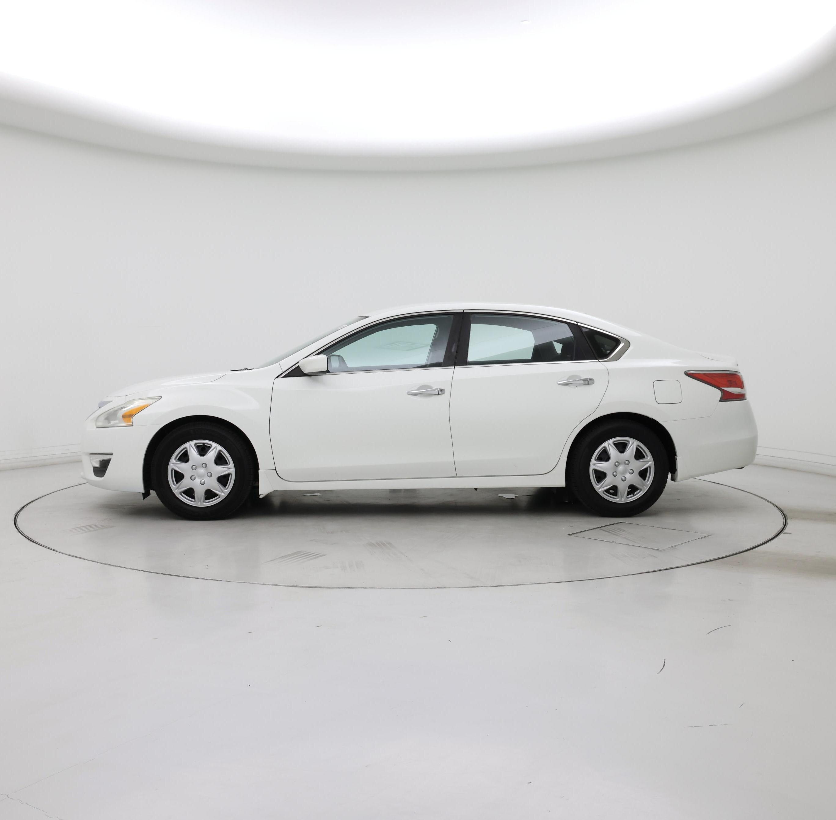 Thumbnail: 2015 Nissan Altima - 3