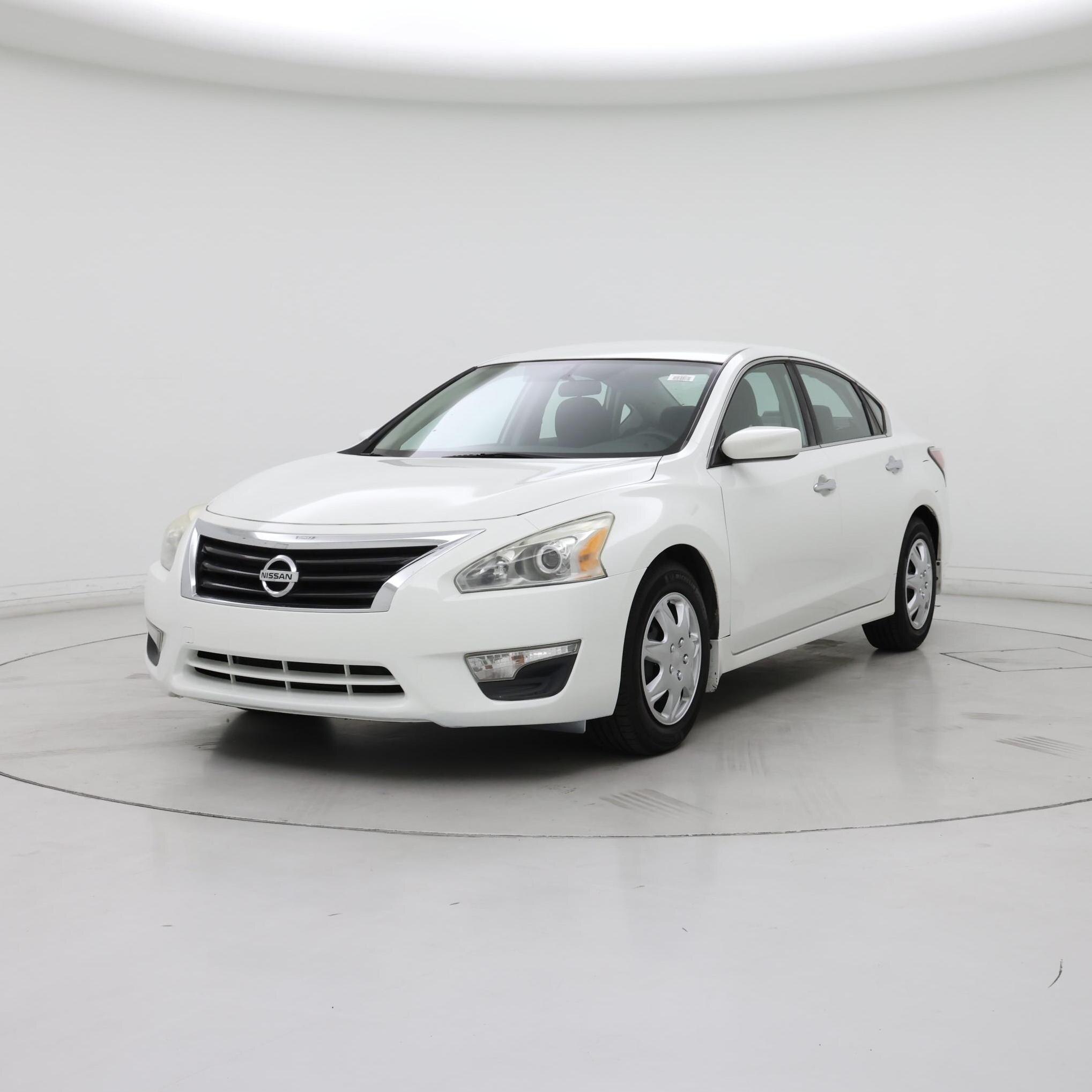 Thumbnail: 2015 Nissan Altima - 4