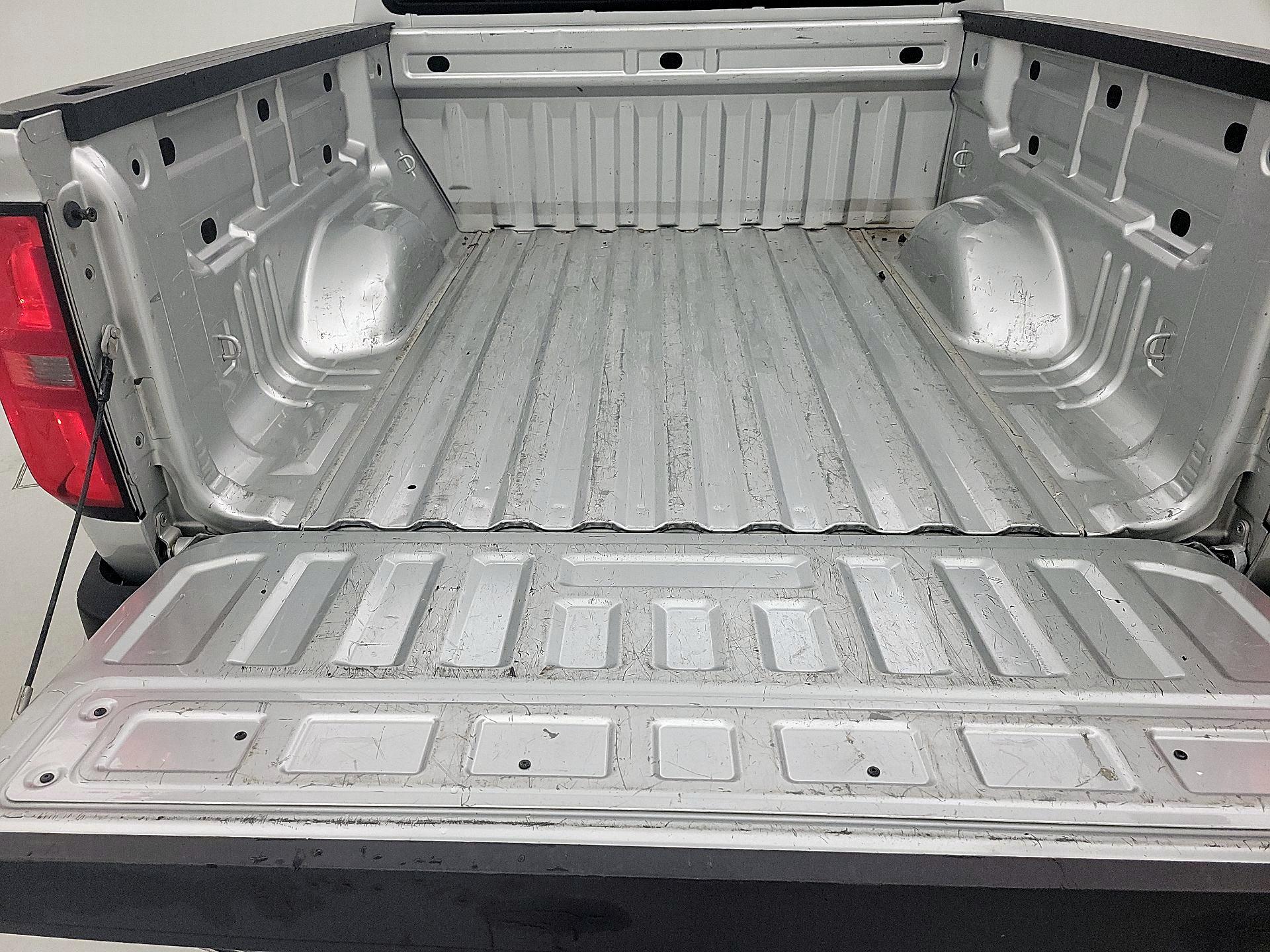 Thumbnail: 2016 Chevrolet Colorado - 16