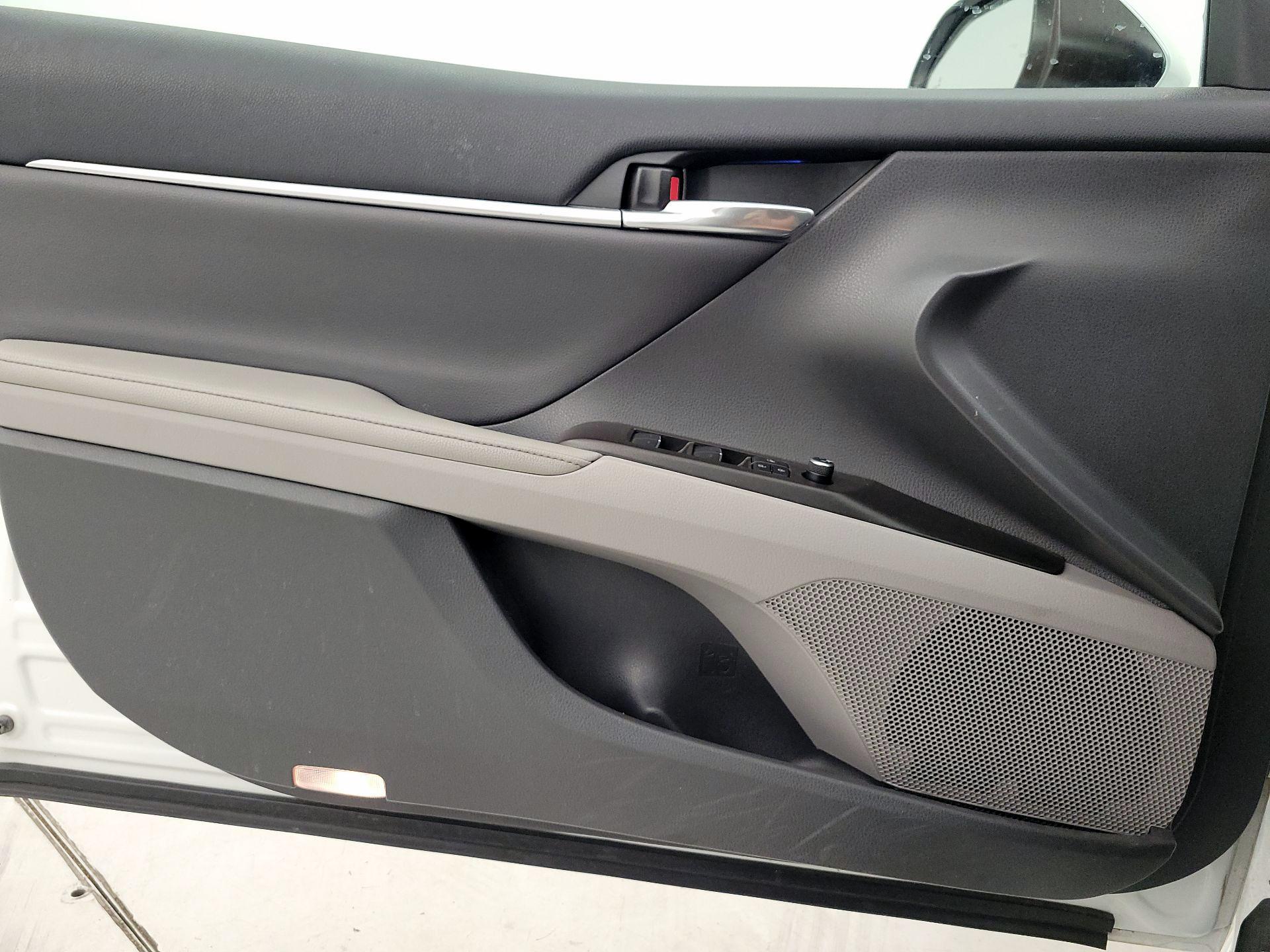 Thumbnail: 2021 Toyota Camry - 12