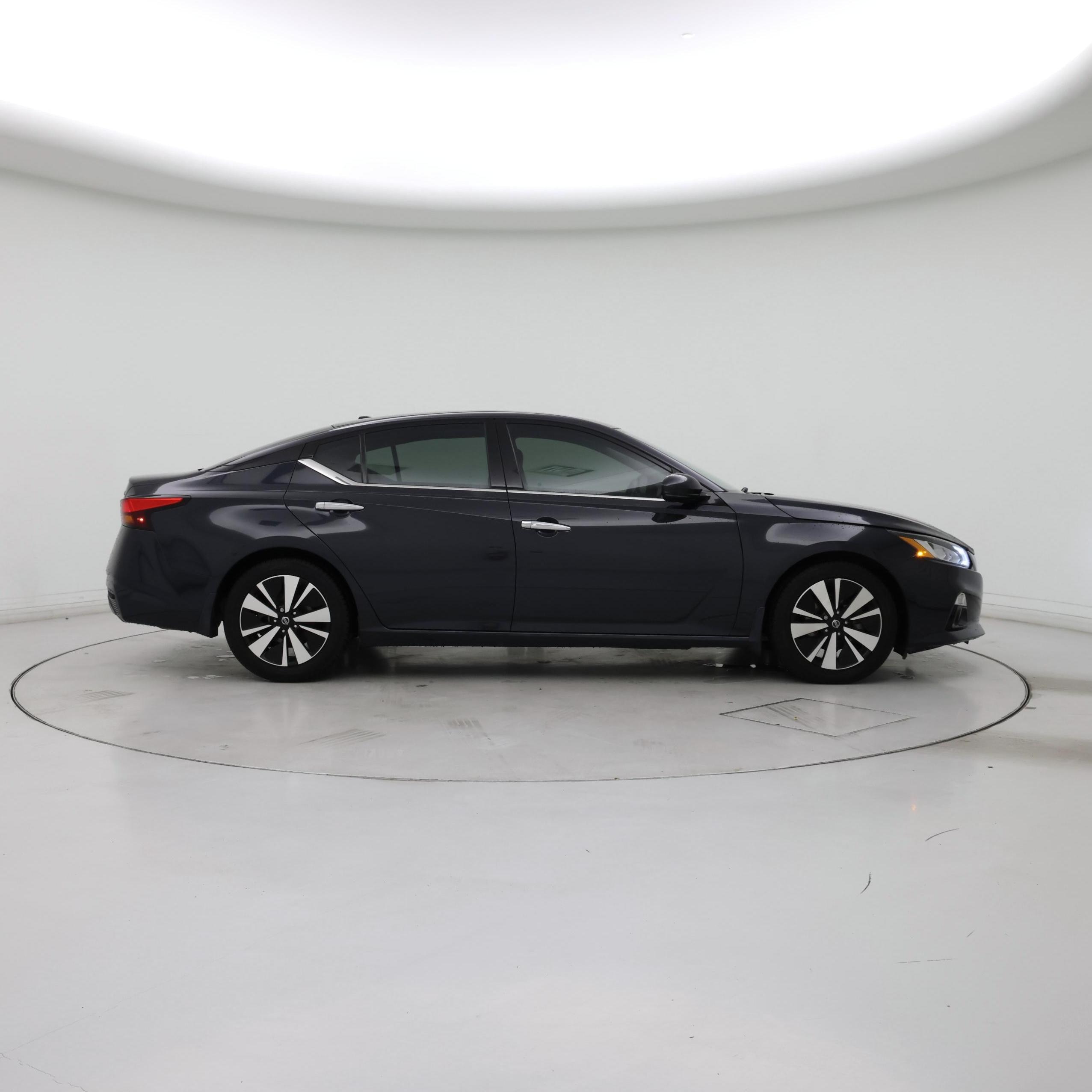 Thumbnail: 2019 Nissan Altima - 7
