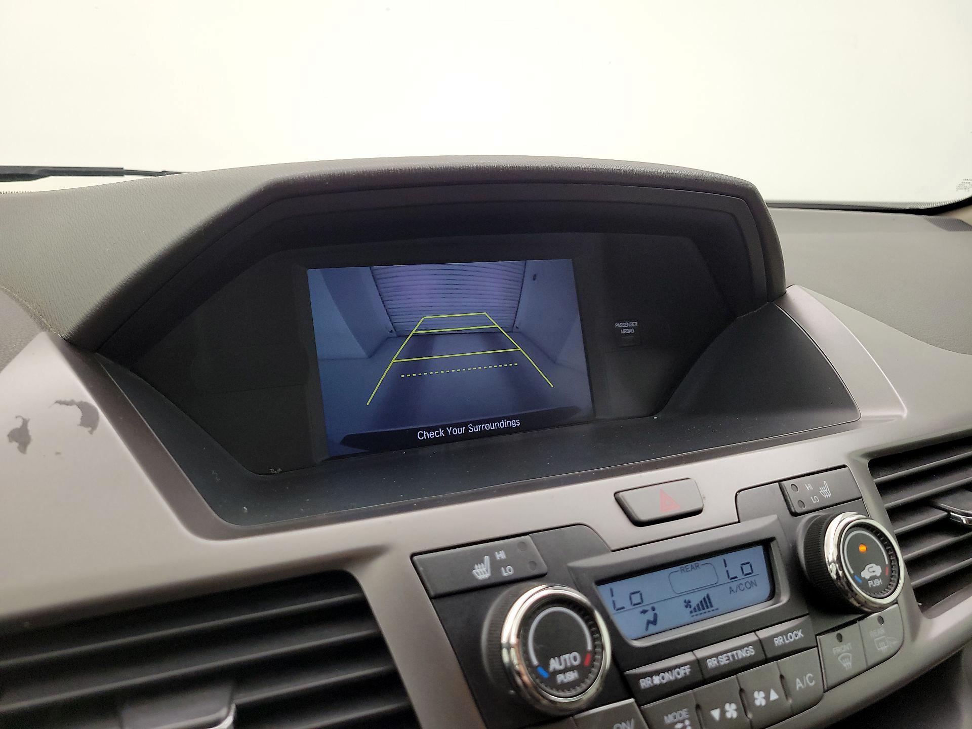 Thumbnail: 2016 Honda Odyssey - 14