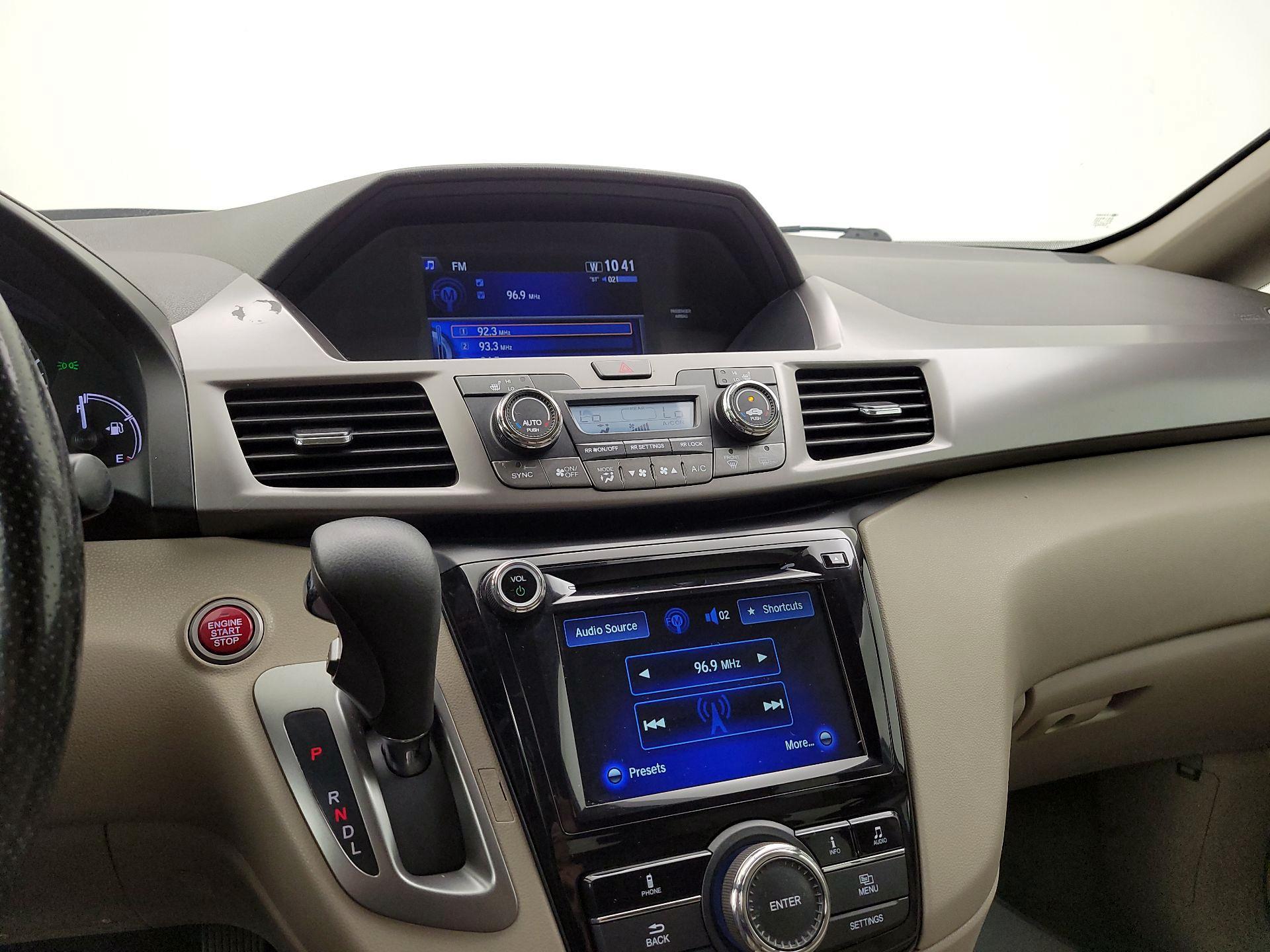 Thumbnail: 2016 Honda Odyssey - 15