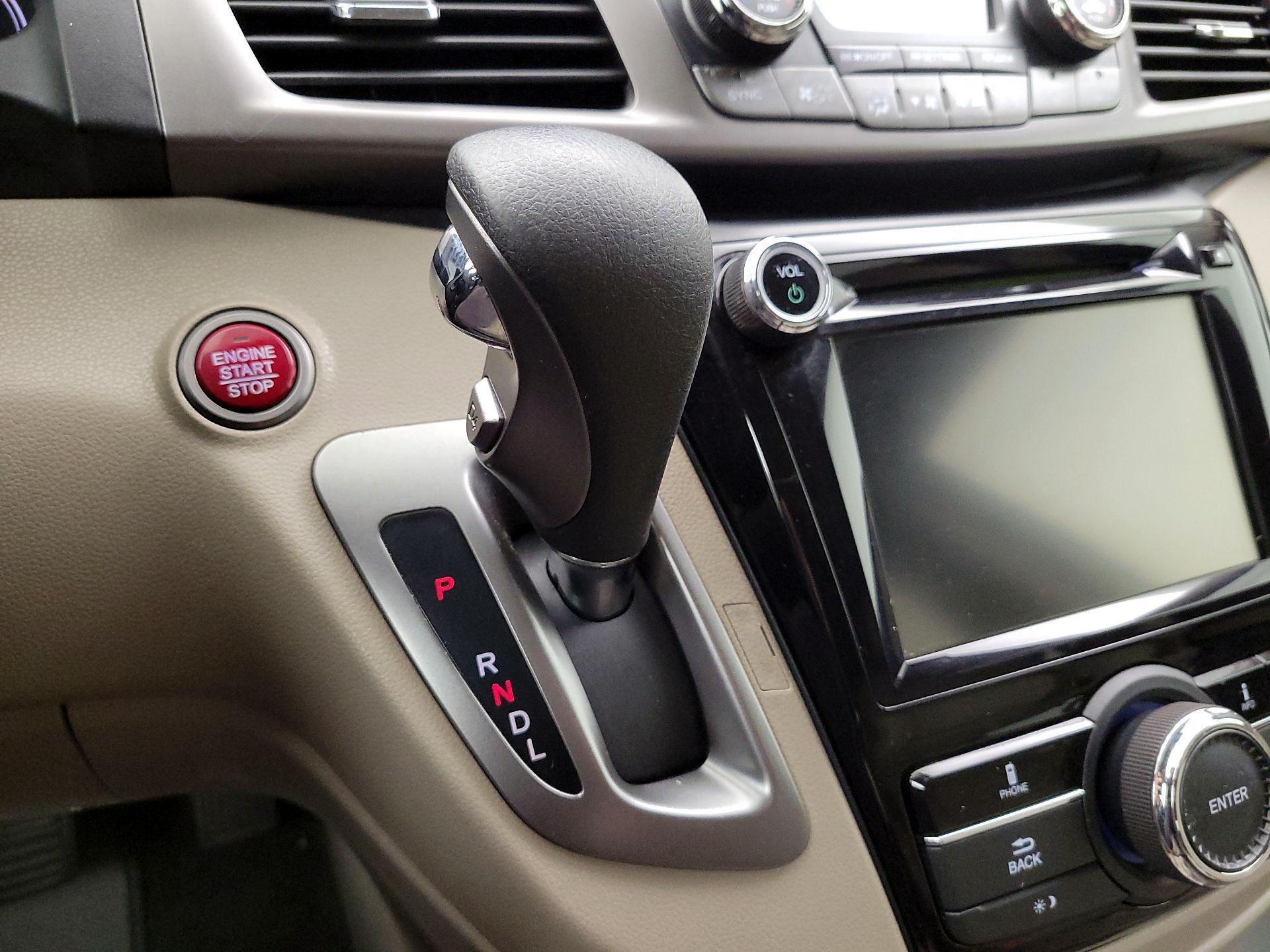 Thumbnail: 2016 Honda Odyssey - 17