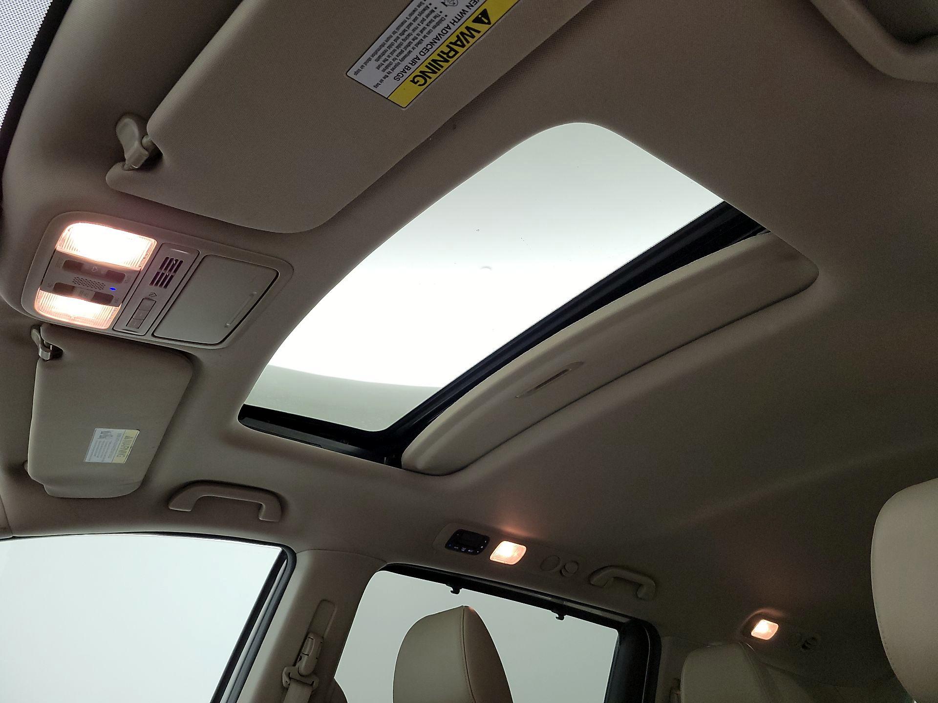 Thumbnail: 2016 Honda Odyssey - 19