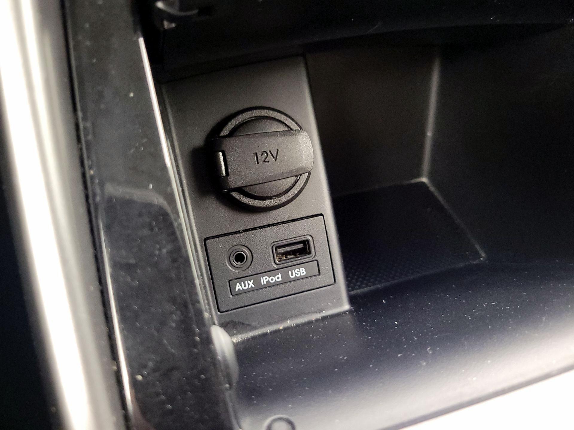 Thumbnail: 2013 Hyundai Elantra - 17